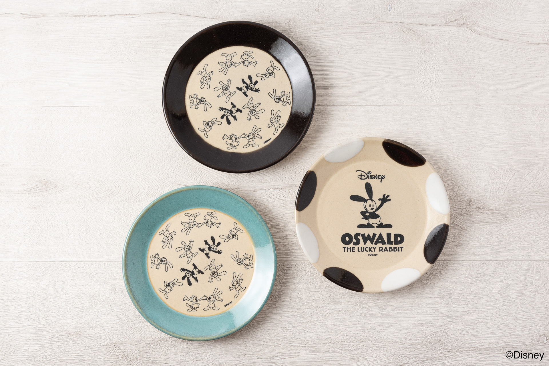 家族で色や柄違いで揃えても食卓での統一感がしっかり保てる