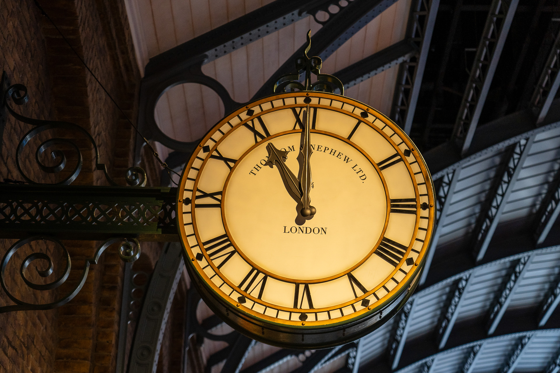 9月1日は9と3/4番線の時計の針はずっと午前11時