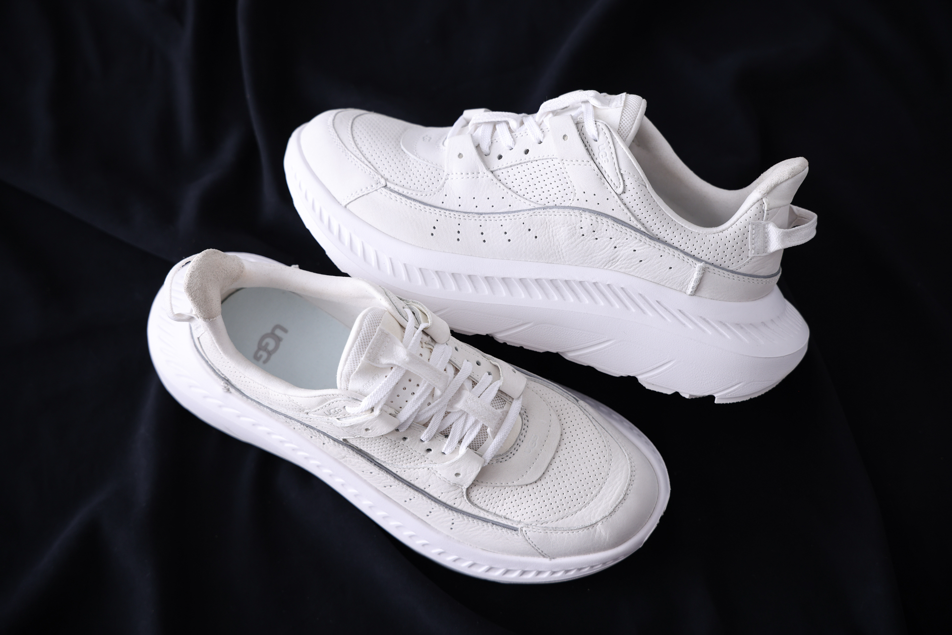 「CA805 V2 Nubuck（CA805 V2 ヌバック）」は3色展開