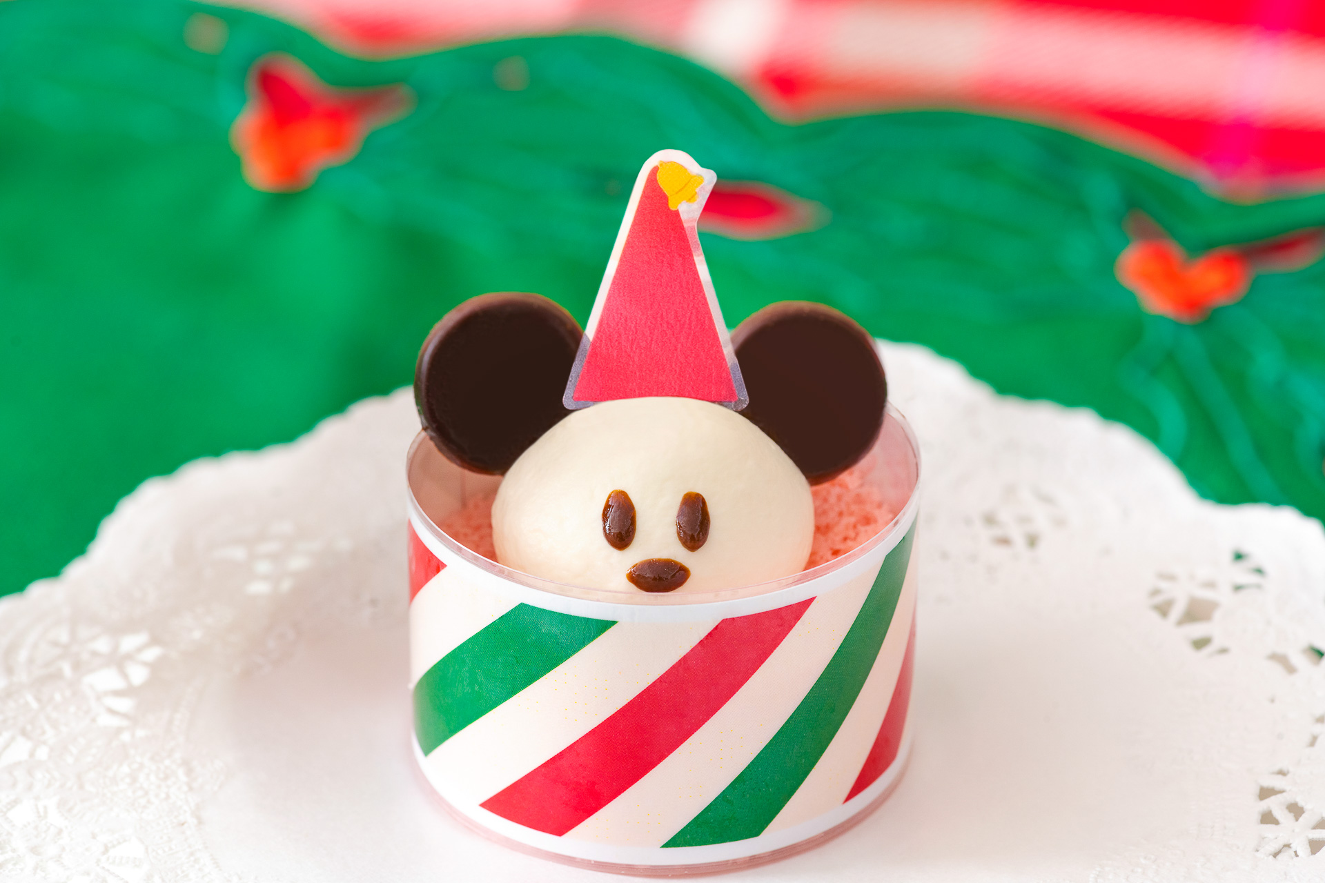 デコレーションの仕上げも楽しめます。こちらはクリスマスの妖精“リルリンリン”