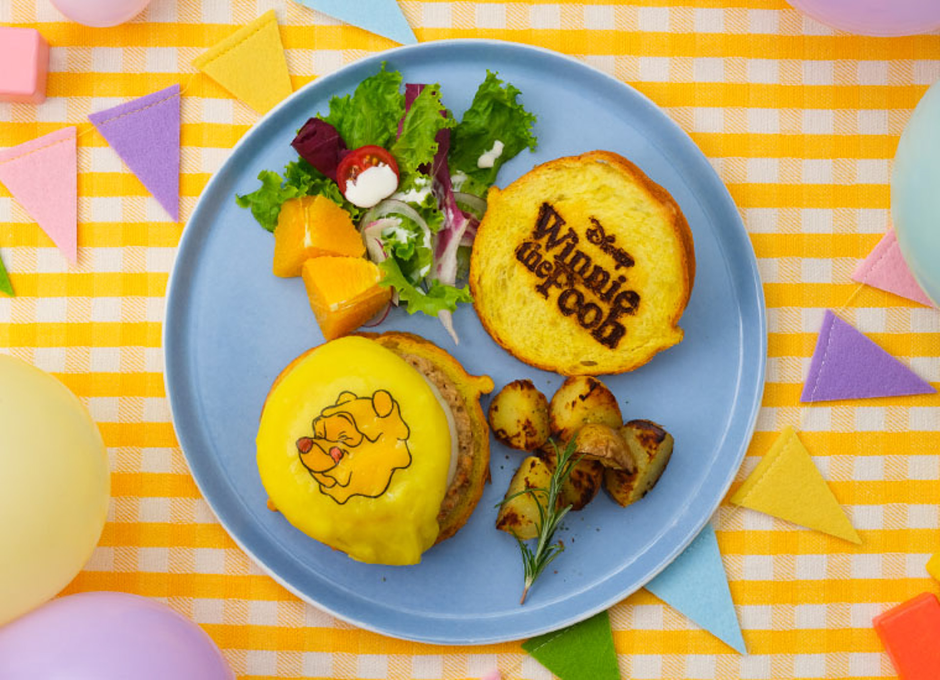 「ポテト＆ソイミートのハンバーガ」（2490円）