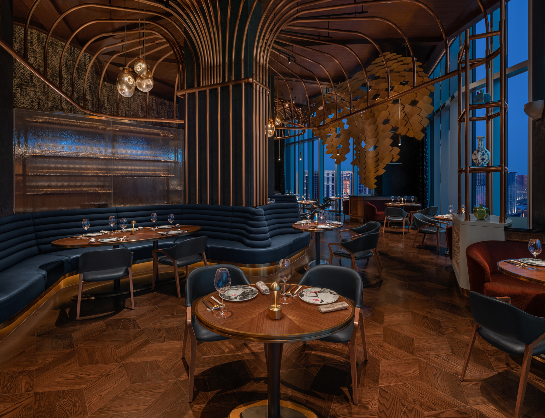 レストラン「DIVA」