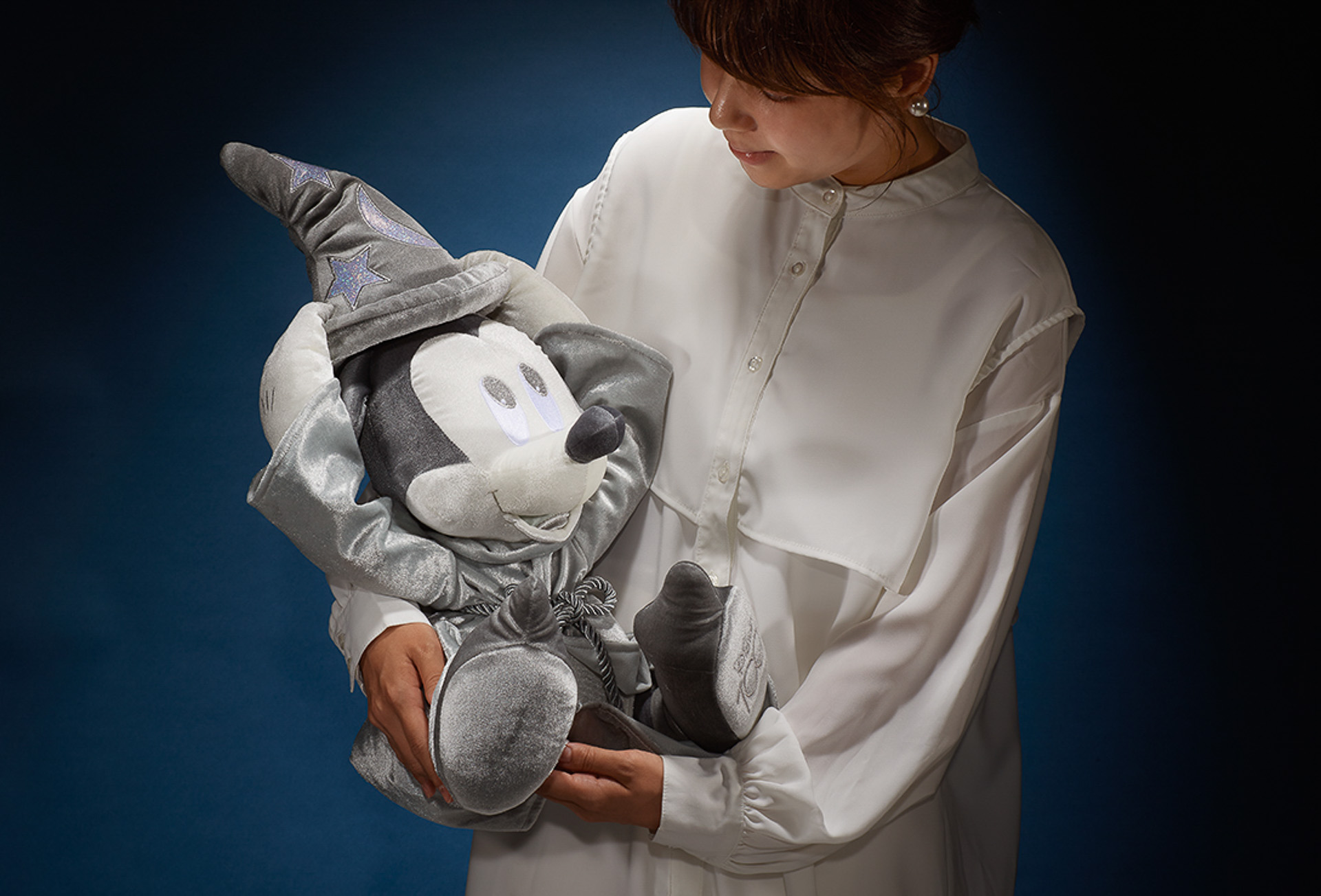 「ディズニー100 プラチナ プレミアムぬいぐるみ 魔法使いの弟子ミッキー（ファンタジア）」（1万4960円）