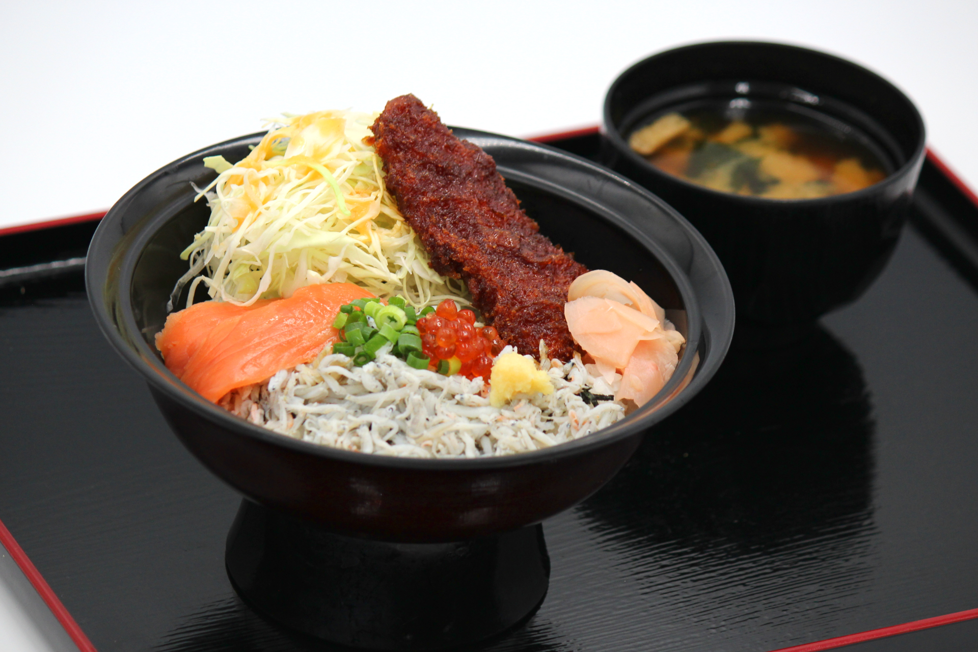 たれかつサーモンしらす丼