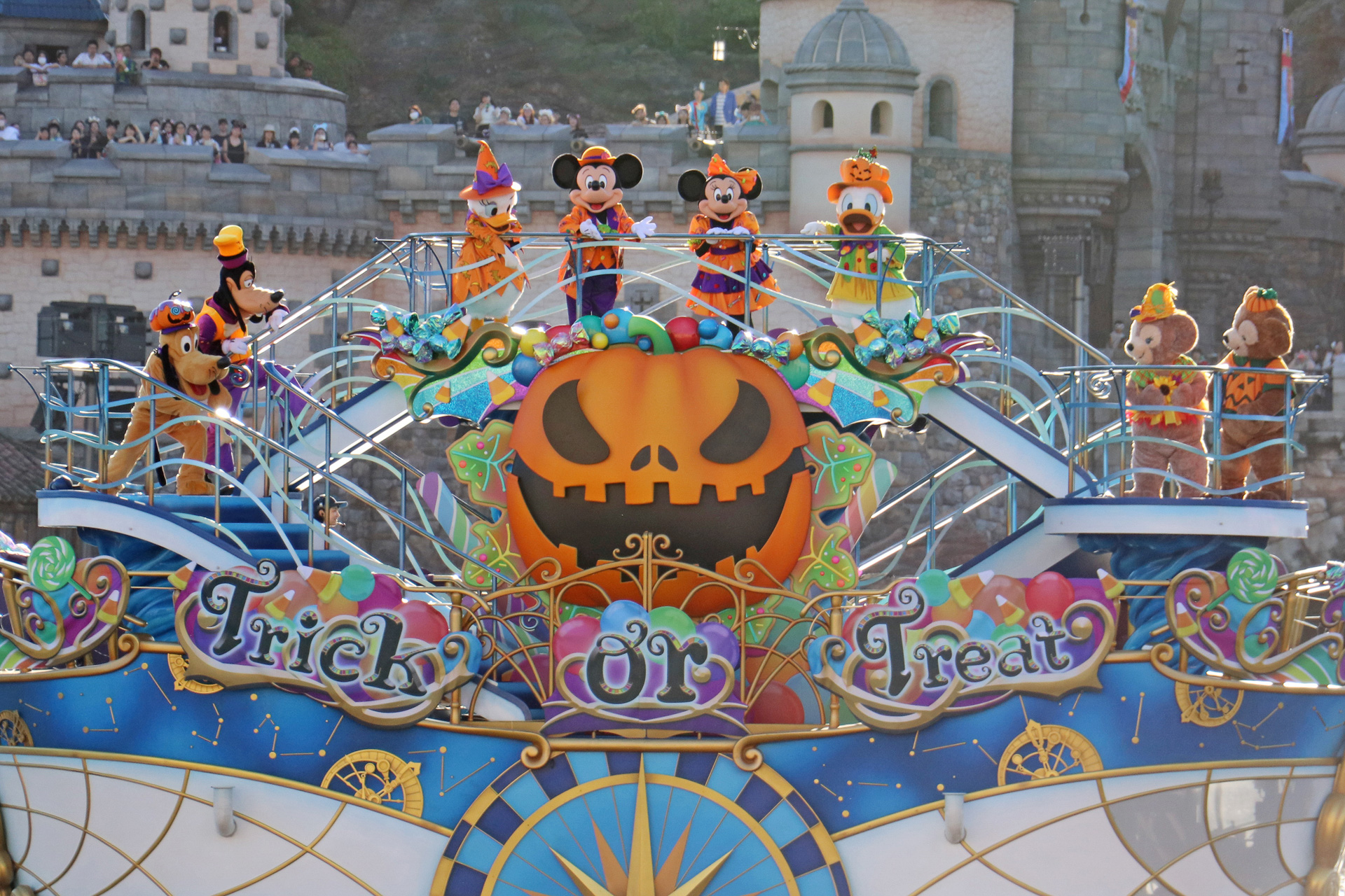 再びパンプキンがダンスを選んで今度は「トリックダンス」を開始