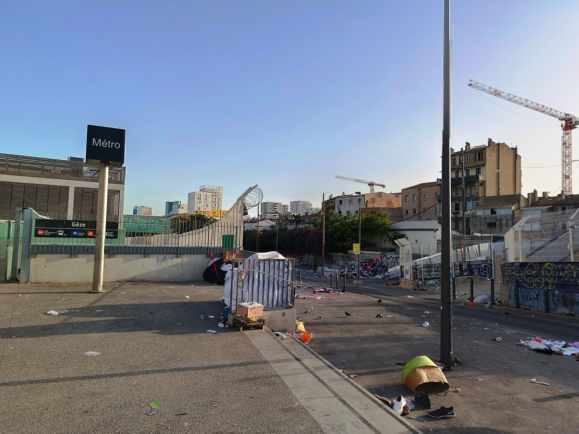 15区にあるメトロ2番線終点、Geze駅周辺はこんな感じ