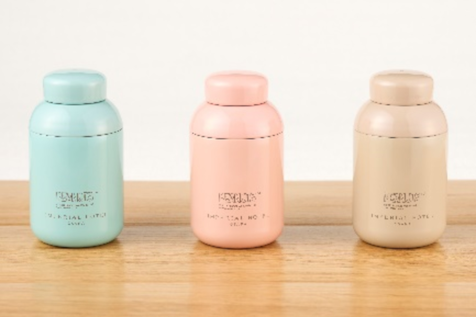 背面には「帝国ホテル 大阪」のロゴ入り