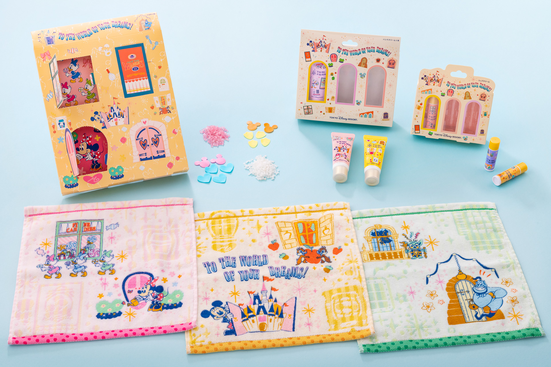 東京ディズニーリゾートが、10月12日にパークの窓やドアがモチーフの新アイテムを発売！