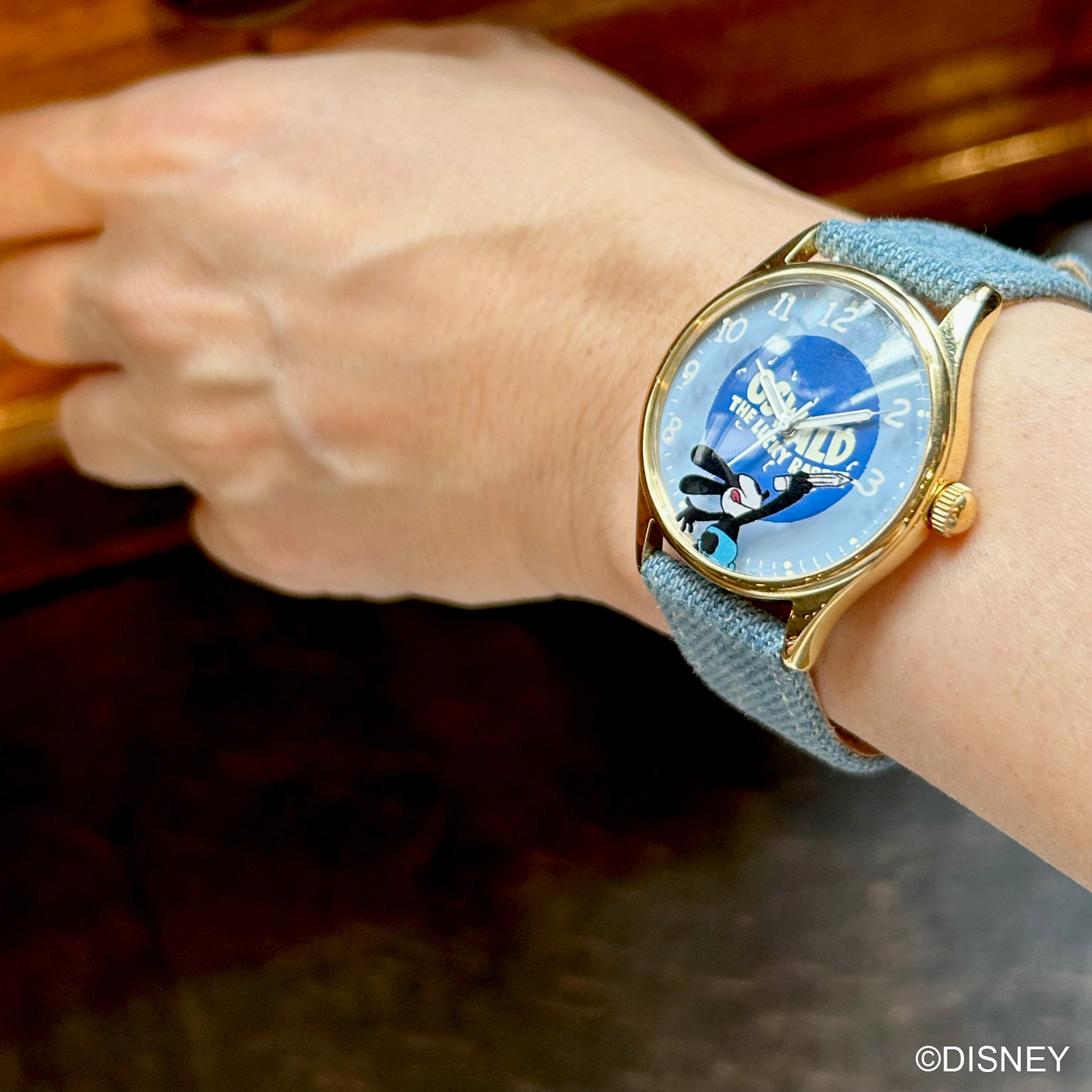 休日にぴったりのカジュアルさ