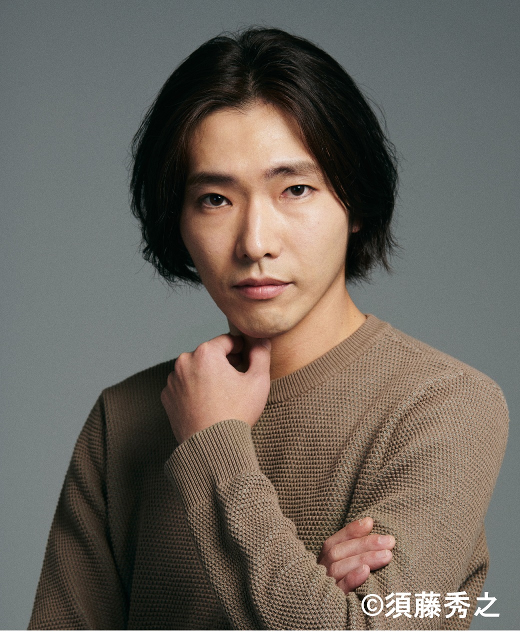 ナレーションは俳優の柄本佑さんが担当