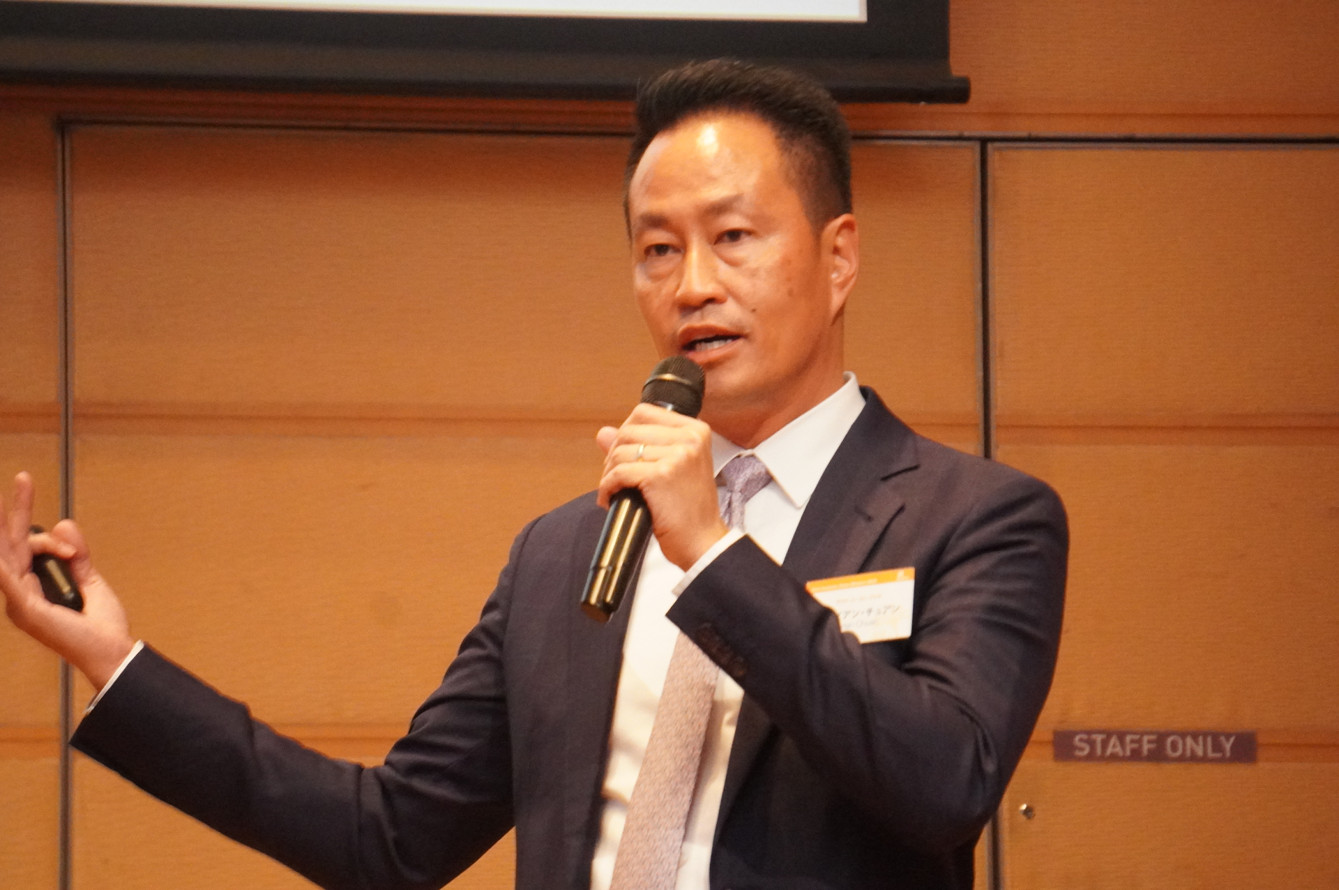 サウス・コースト・プラザ シニア・ディレクター・オブ・インターナショナル＆ドメスティック・マーケッツのブライアン・チュアン氏