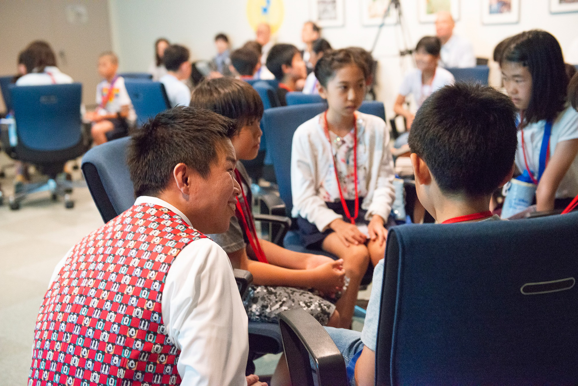 実際にパークで活躍するキャストとの対話なども