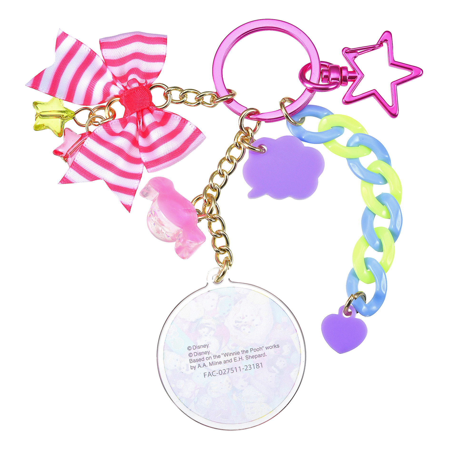 メタリックピンクの星形カラビナをはじめ納得のデザイン