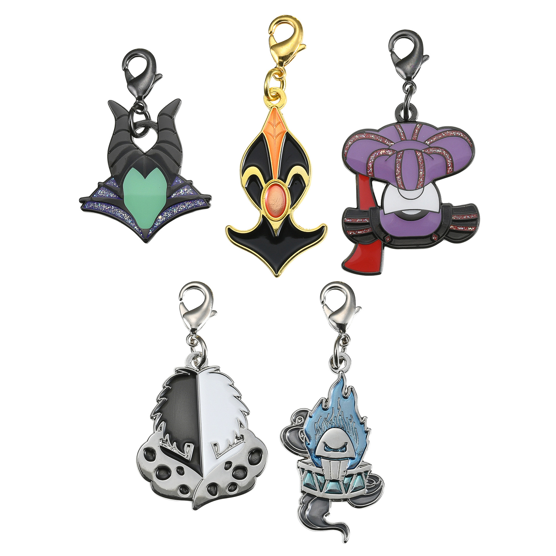 映画「ノートルダムの鐘」のフロローや、「アラジン」のジャファーなども揃う