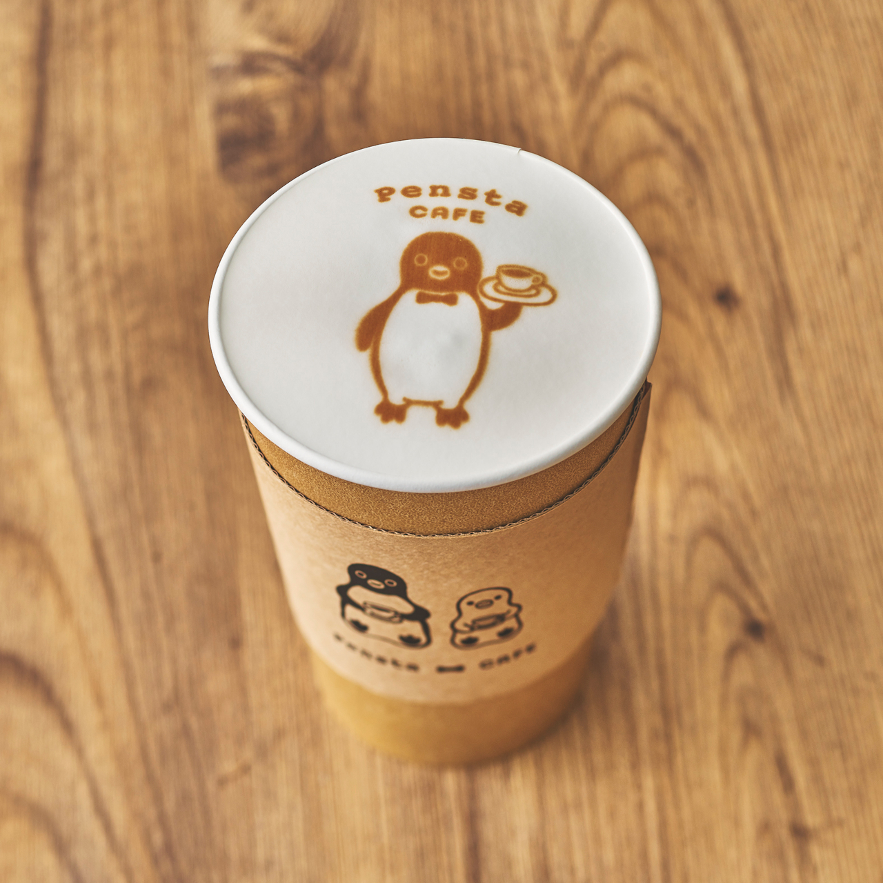 カフェ限定「Suicaのペンギン ふわふわミルクのカフェラテ（ホット）」（680円）