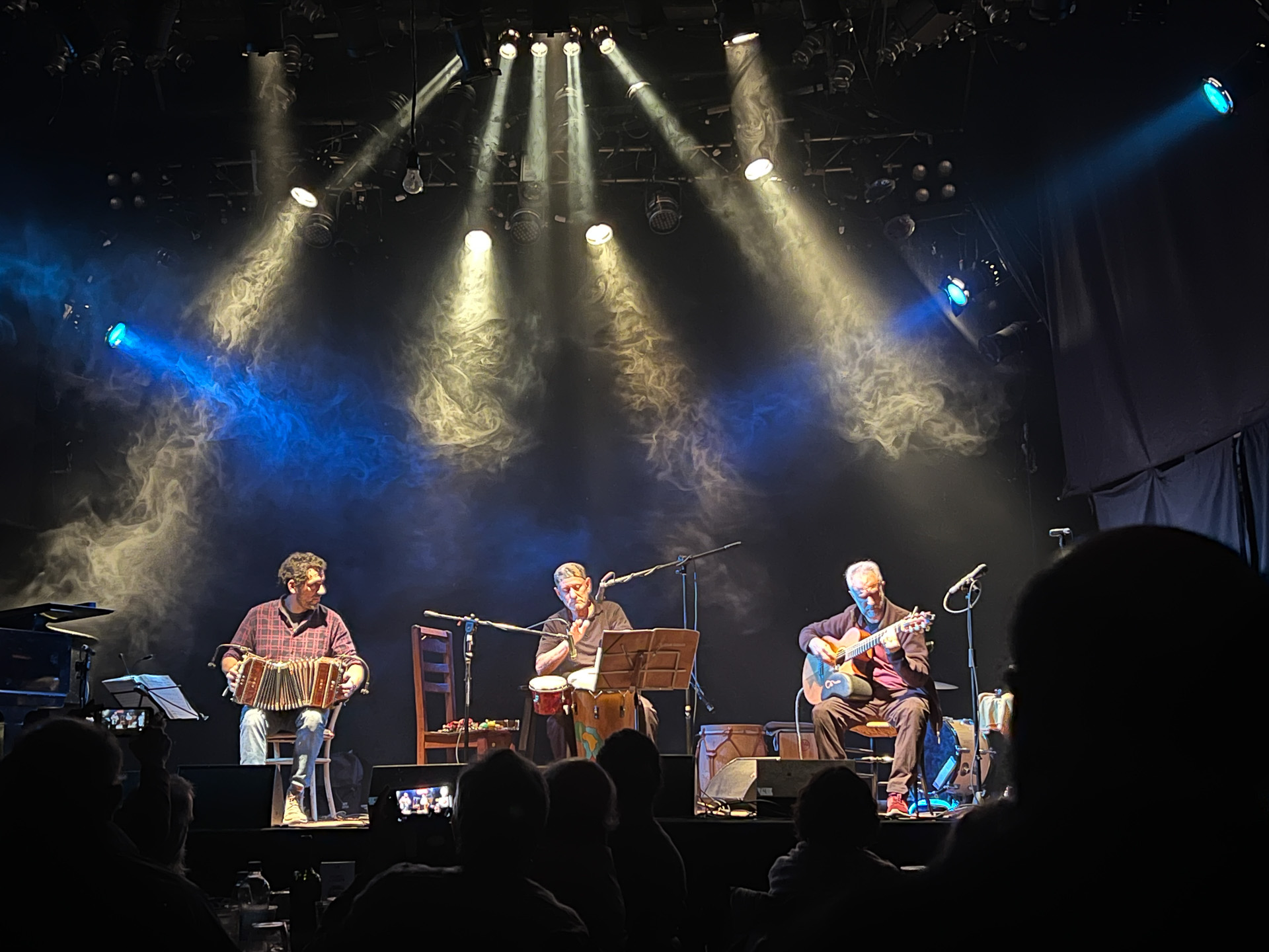 ウルグアイの音楽「カンドンベ」にバンドネオンの入った新しいスタイルのバンド