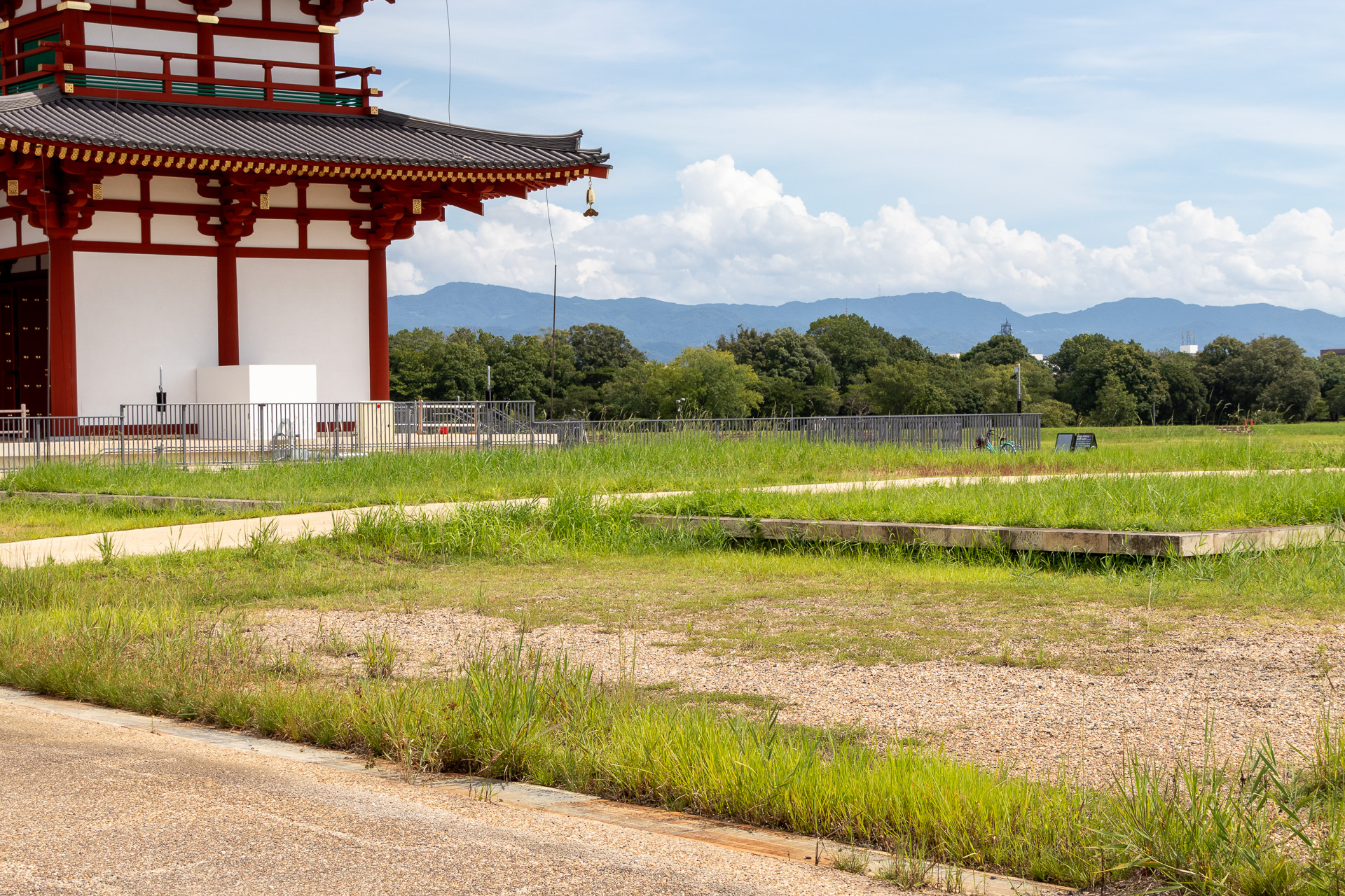 こちらは西楼の復原を予定している場所
