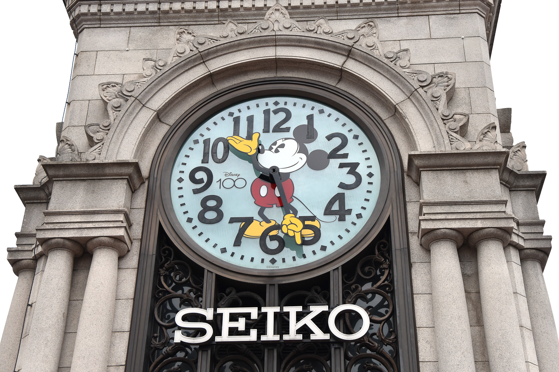 銀座四角のシンボル「SEIKO HOUSE GINZA」（銀座・和光）の時計塔がミッキーに大変身！