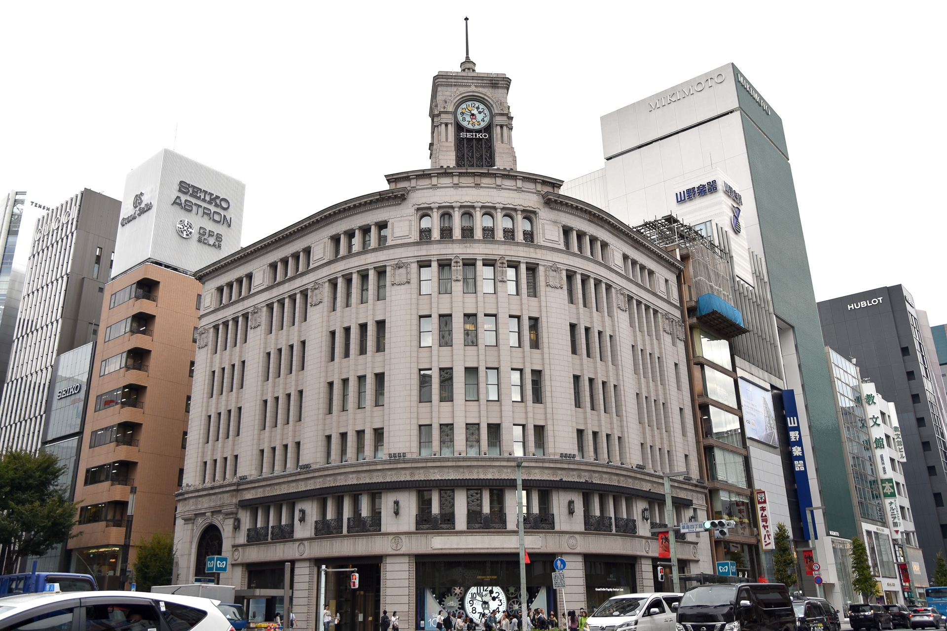 交差点の向こうからもハッキリ見えました。とっても素敵