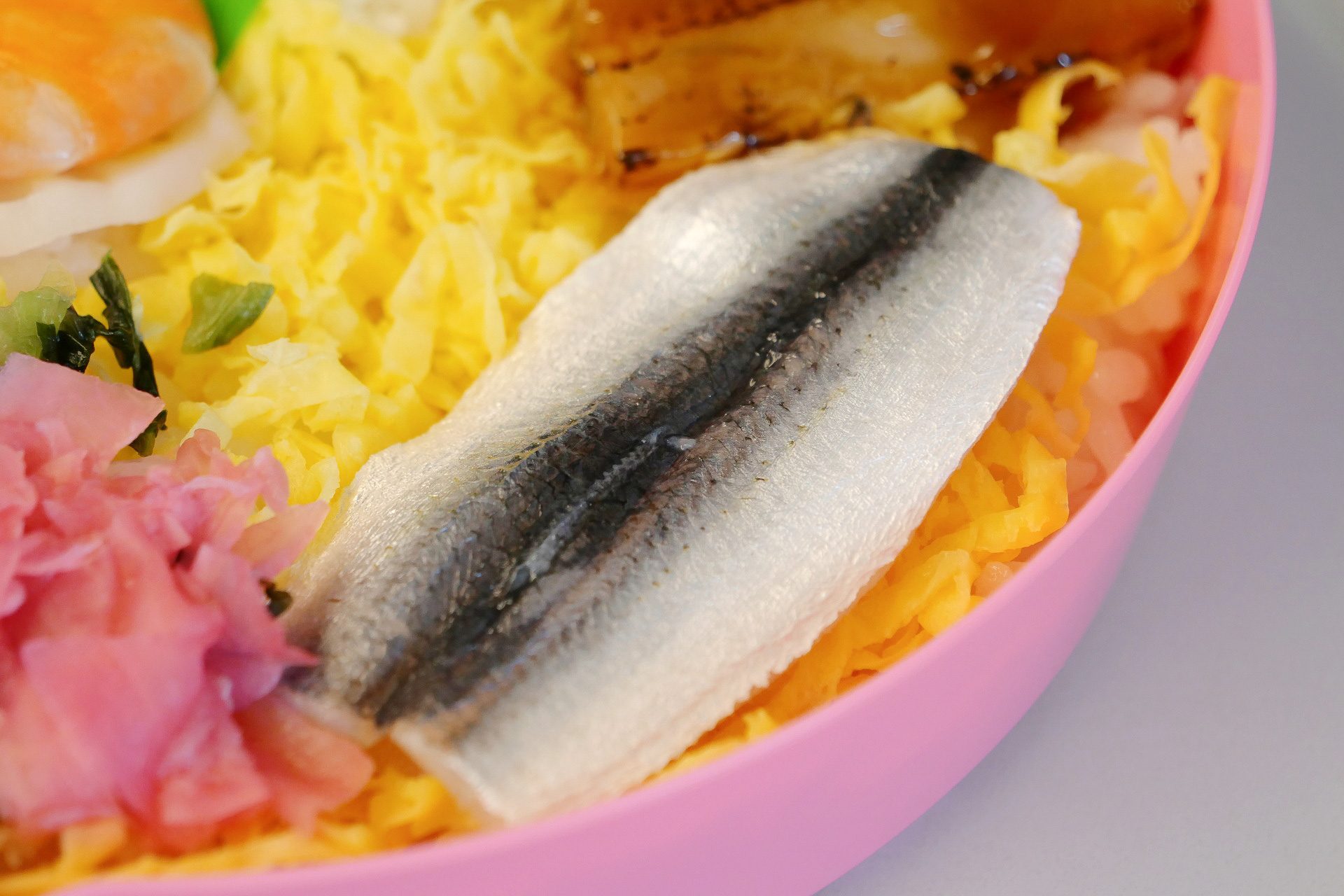 祭ずしで欠かせない、ママカリの酢漬け。ほどよい酢の風味と、少しクセのあるママカリの風味がよくマッチした、あとを引く味わいです