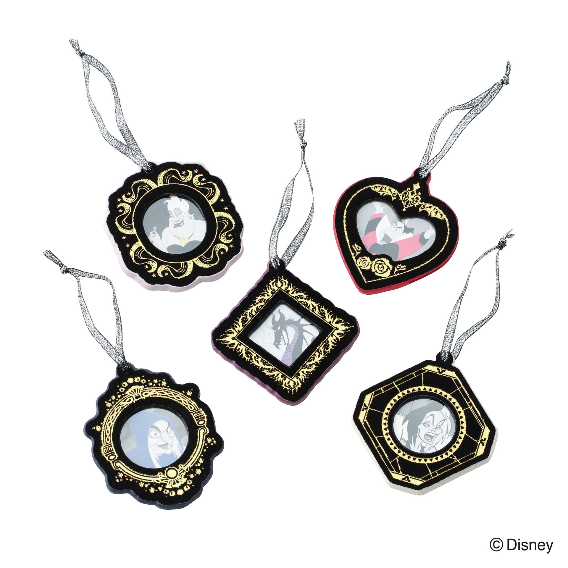 ダークカラーのオーナメントが付属