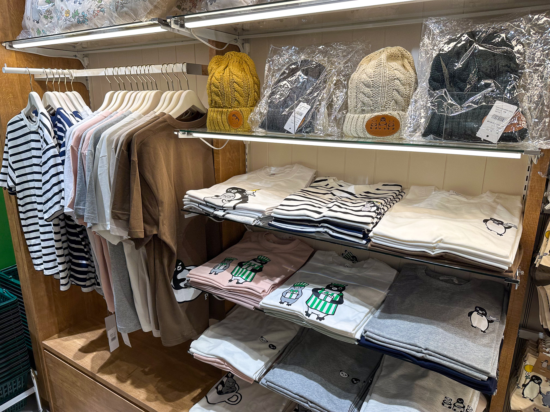 Penstaグッズエリアの商品棚のすべて