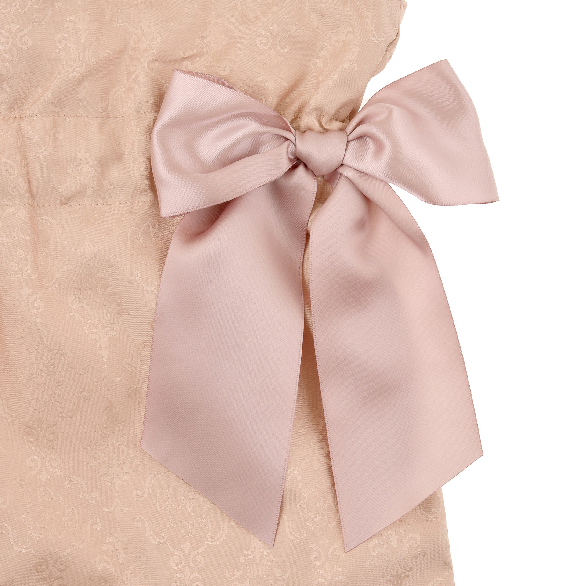 サテンリボンが2つサイドに