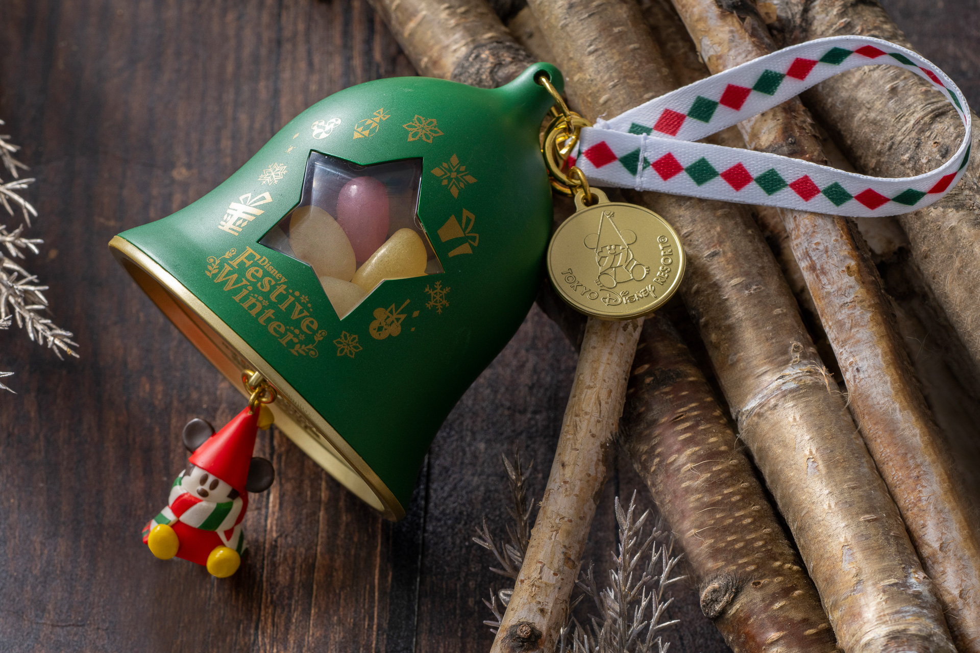 「グミキャンディー、ミニスナックケース付き」（1100円）