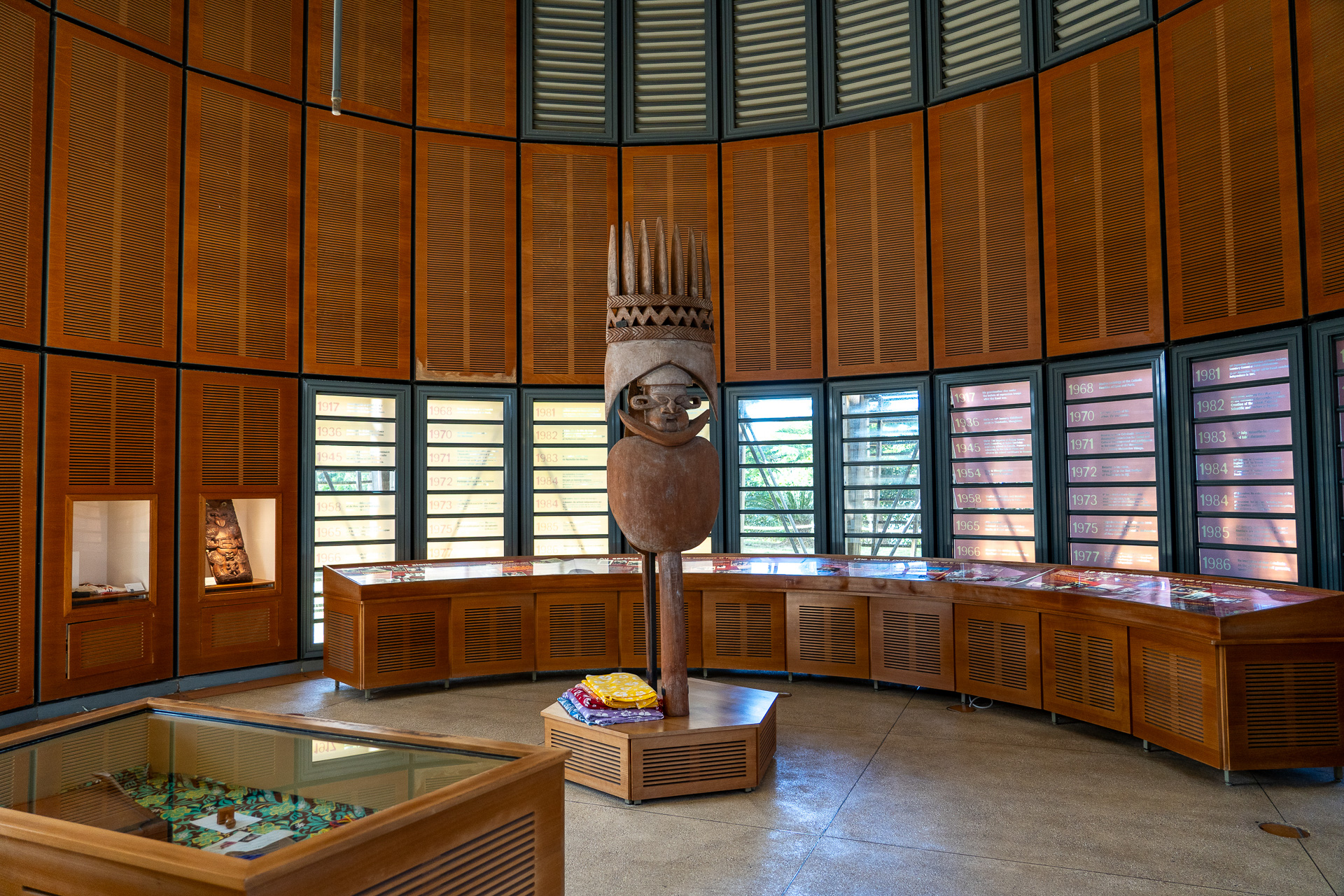 なかはいくつかの展示室に分かれていて、ミュージアムショップも