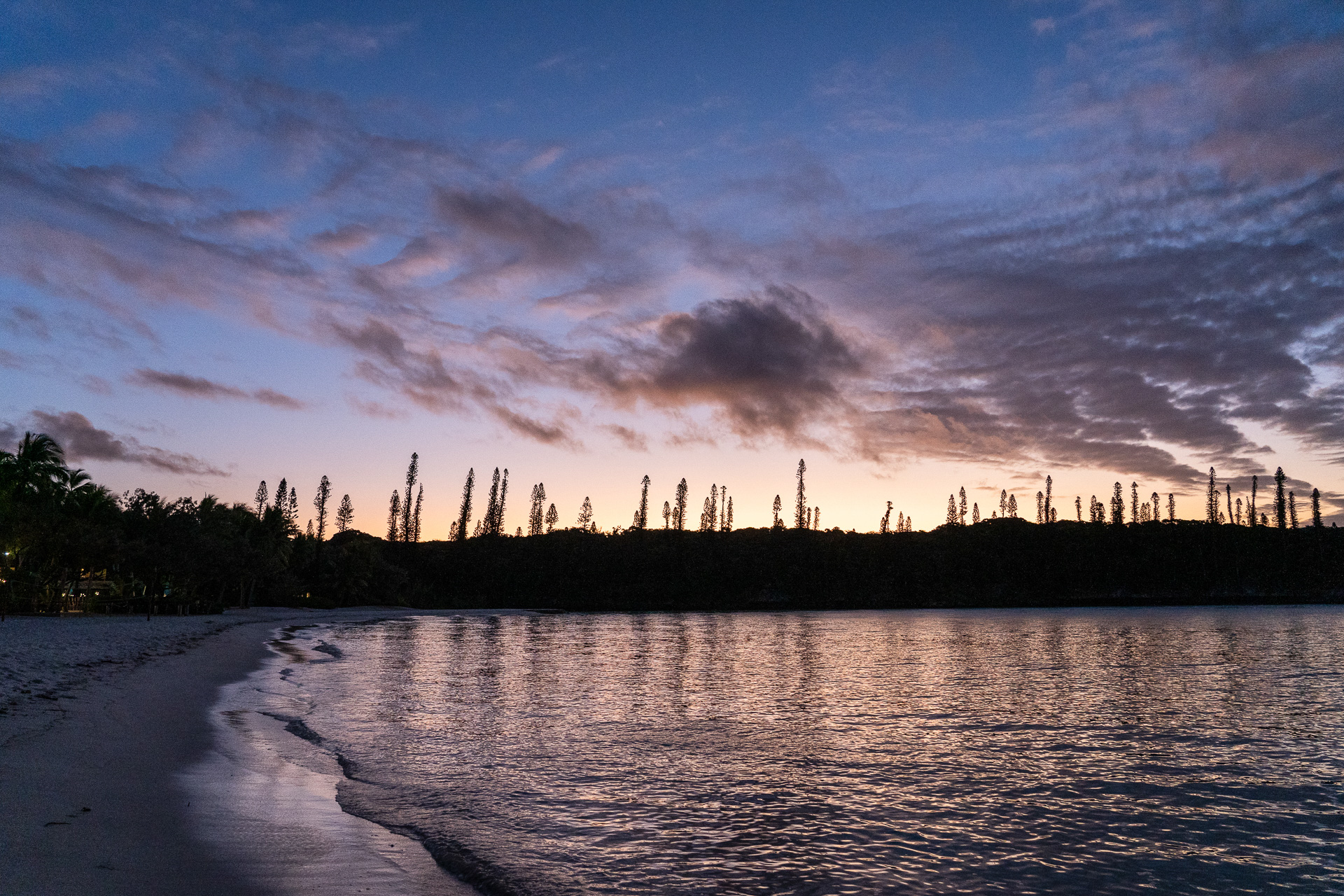 波の音しかしない静寂のとき