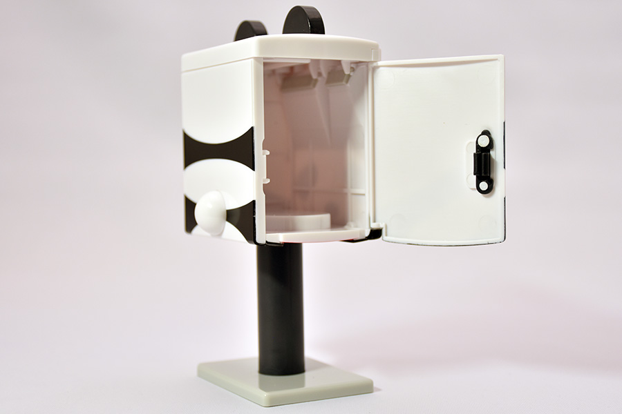 貯金箱や切手入れとしても使用できる