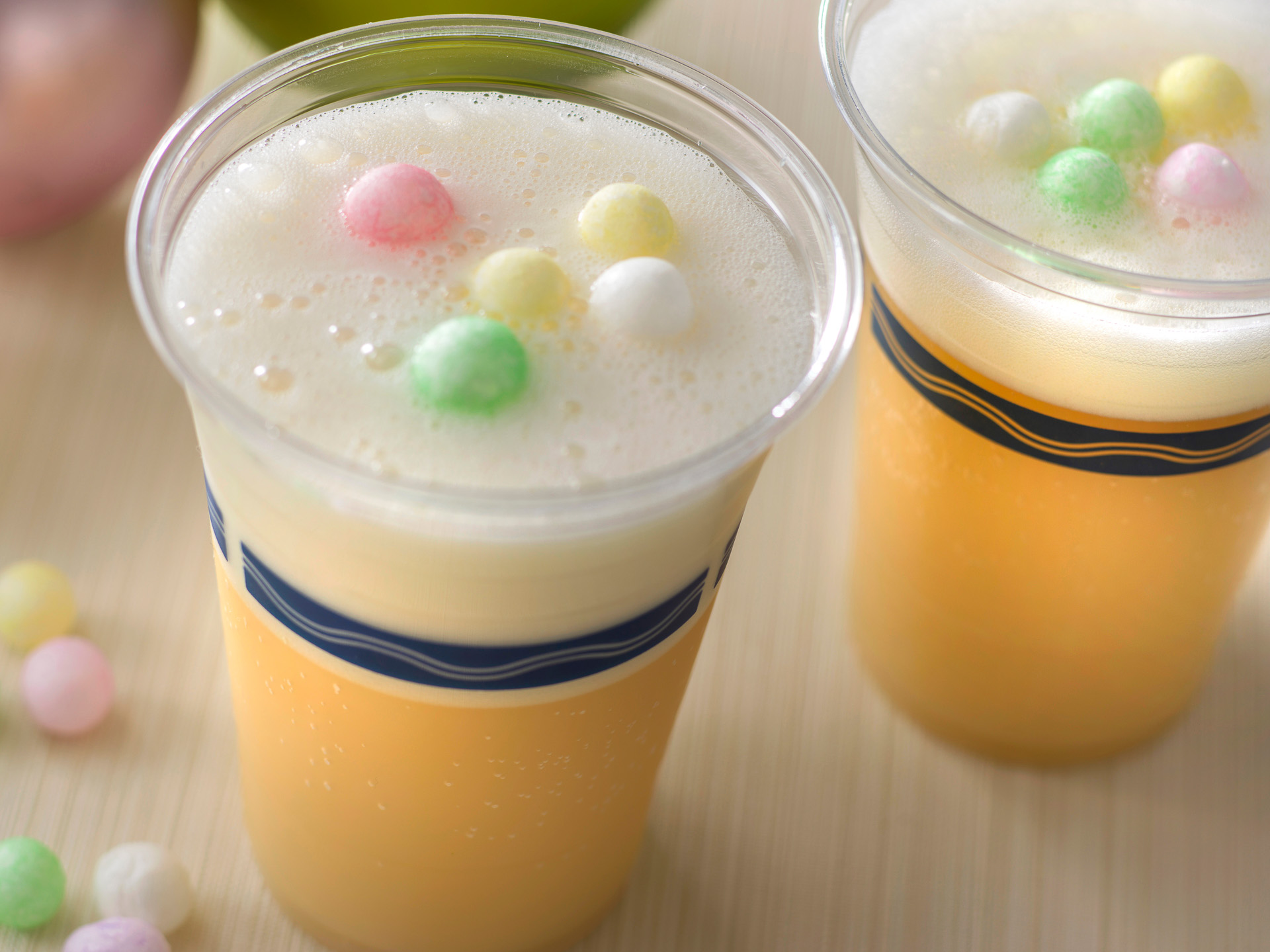 「ビアカクテル（乳酸菌飲料）」はカラフルおいりがオーナメントのよう