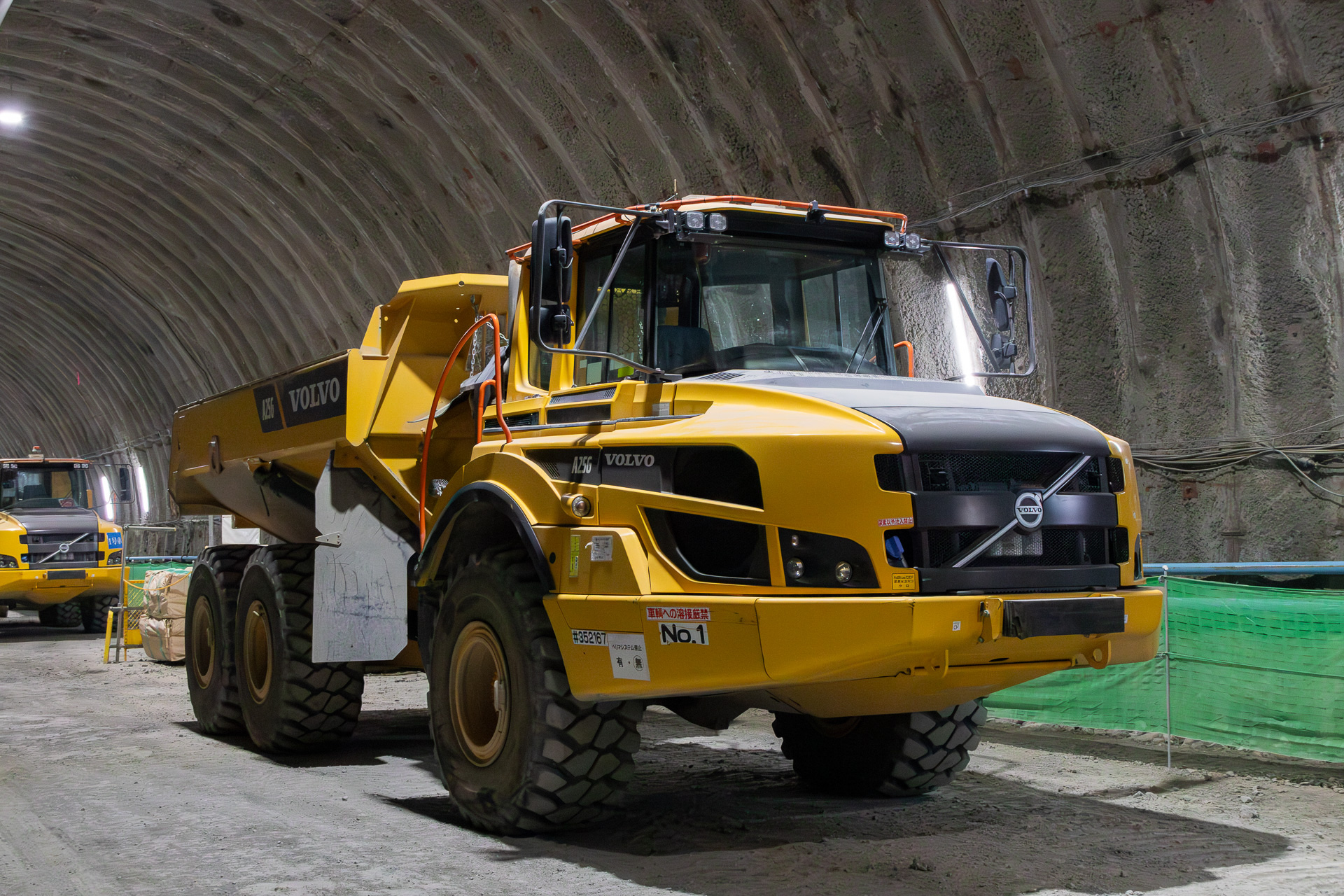 大量の土砂を一度に運べる重ダンプトラック