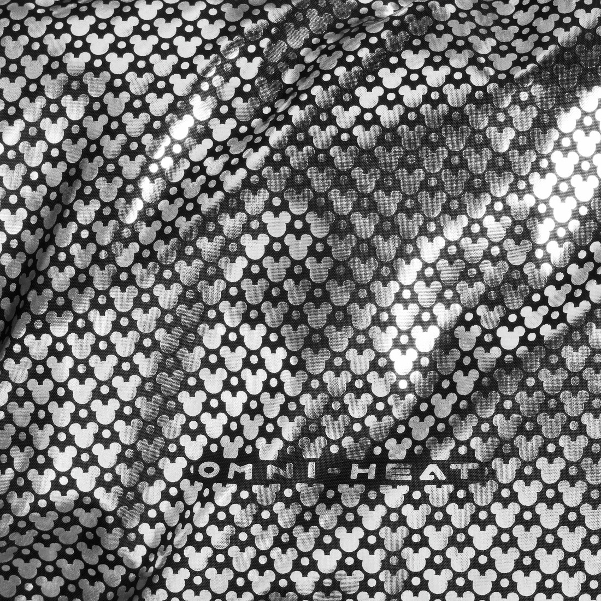 “オムニヒート”のドットがミッキーアイコンに