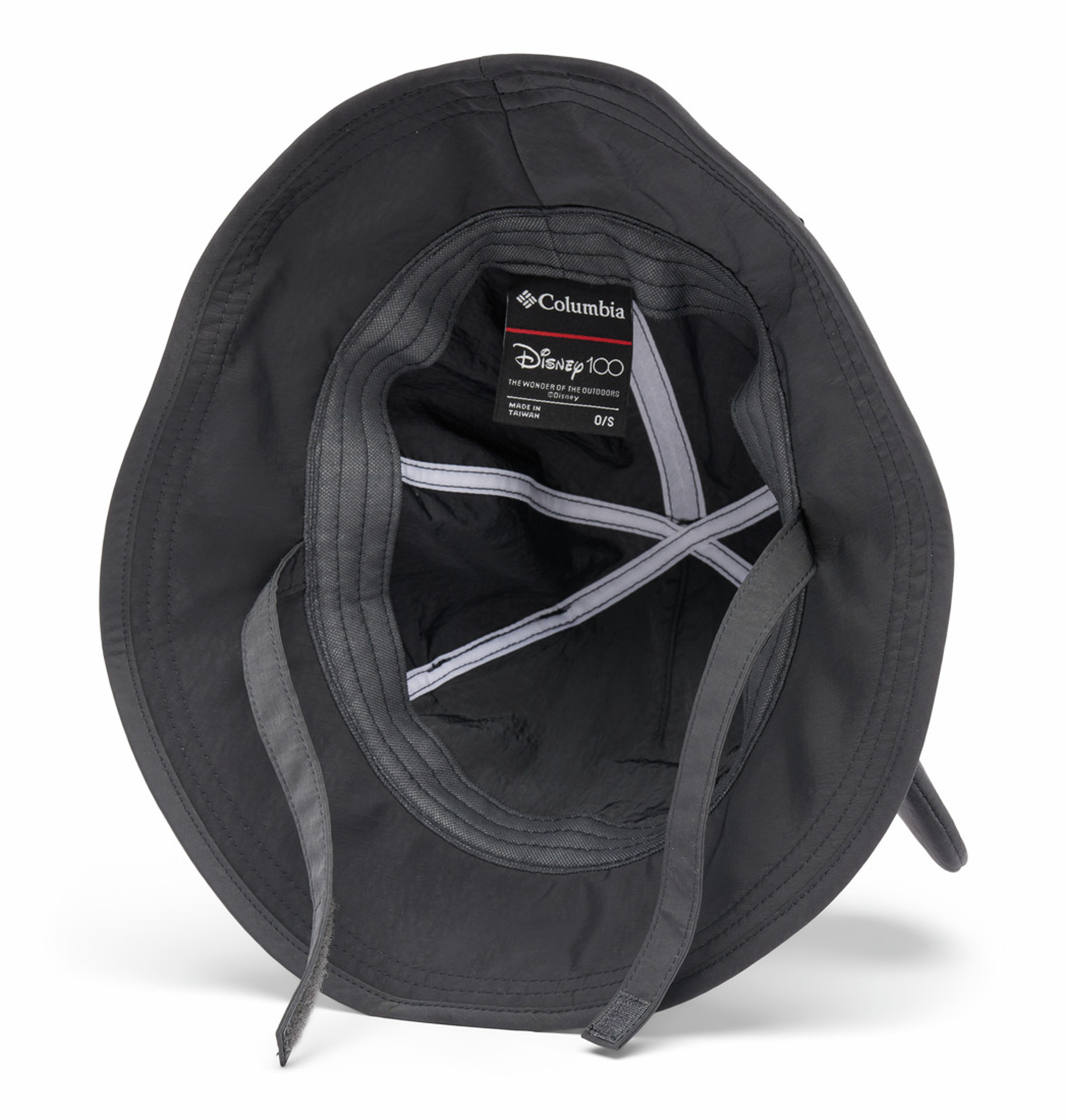 あご紐付きでしっかりと留められる