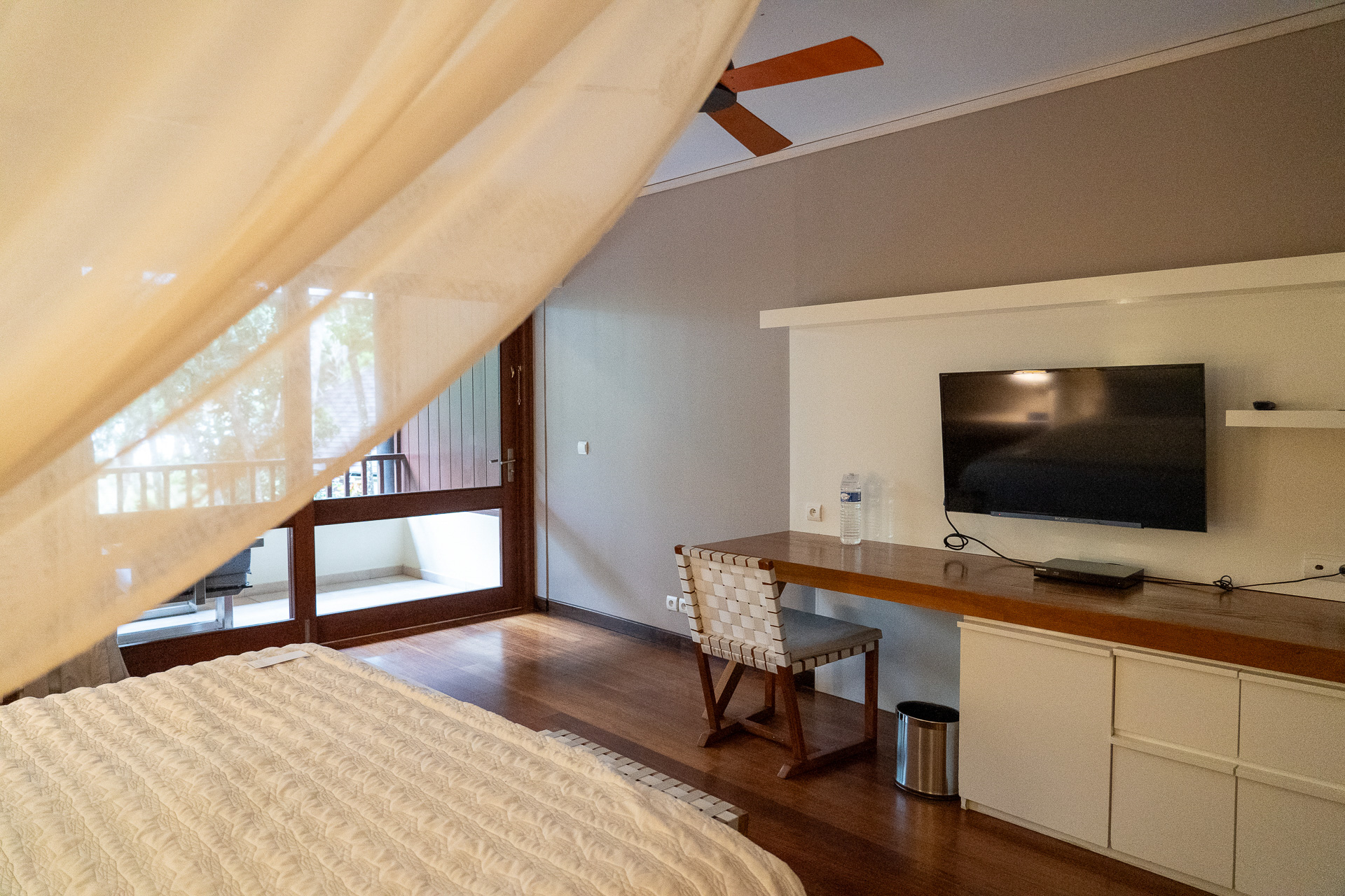 ベッドルームの雰囲気はあまり変わりません