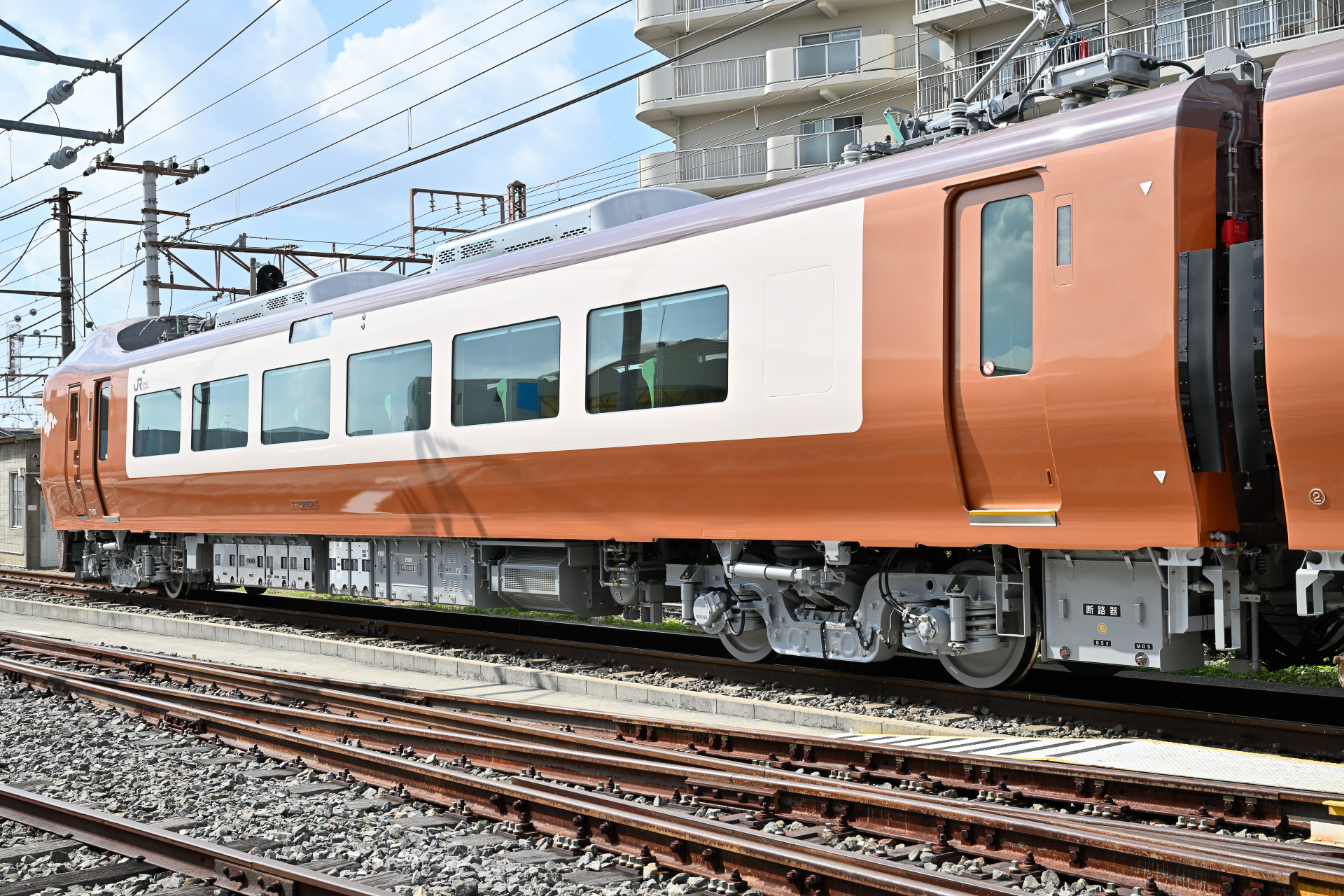 3号車付近からみた4号車