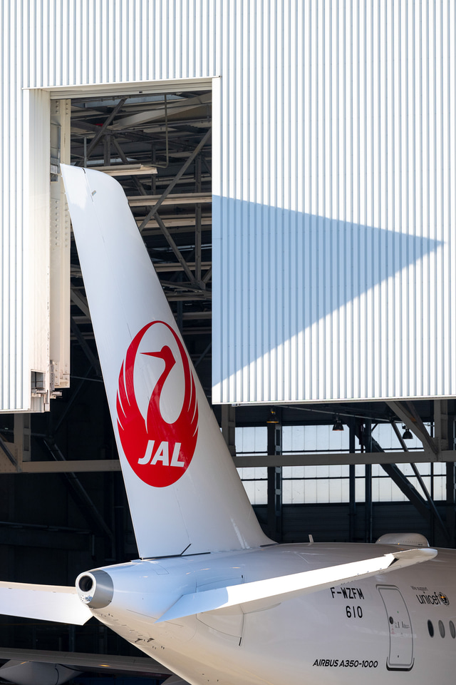 日本就航カウントダウン！ JALの新型機A350-1000が仏トゥルーズで