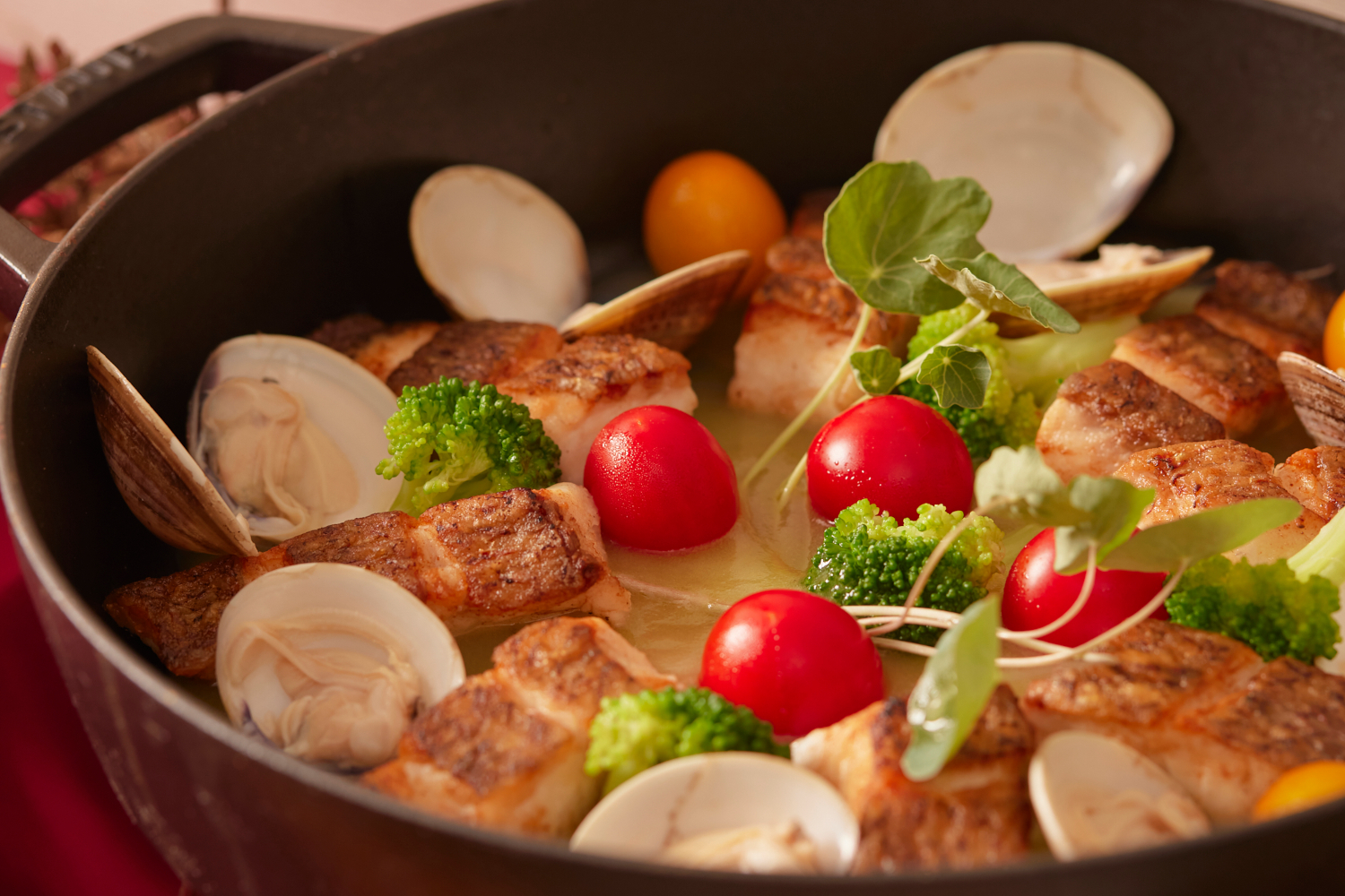 真鯛と蛤のロースト ガーリックバターソース