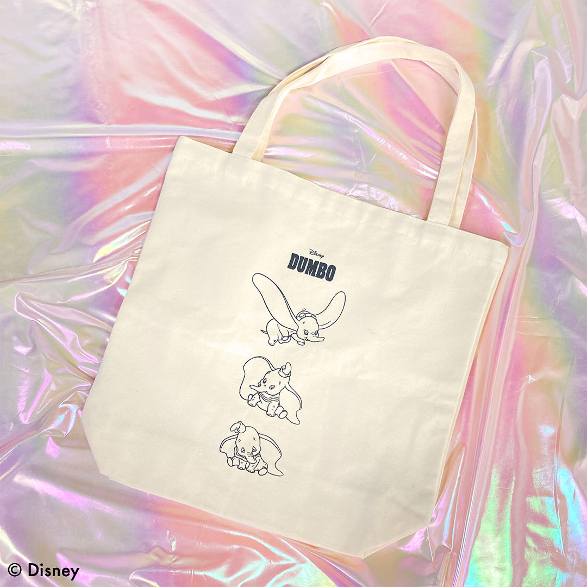 トートバッグはシンプルで◎