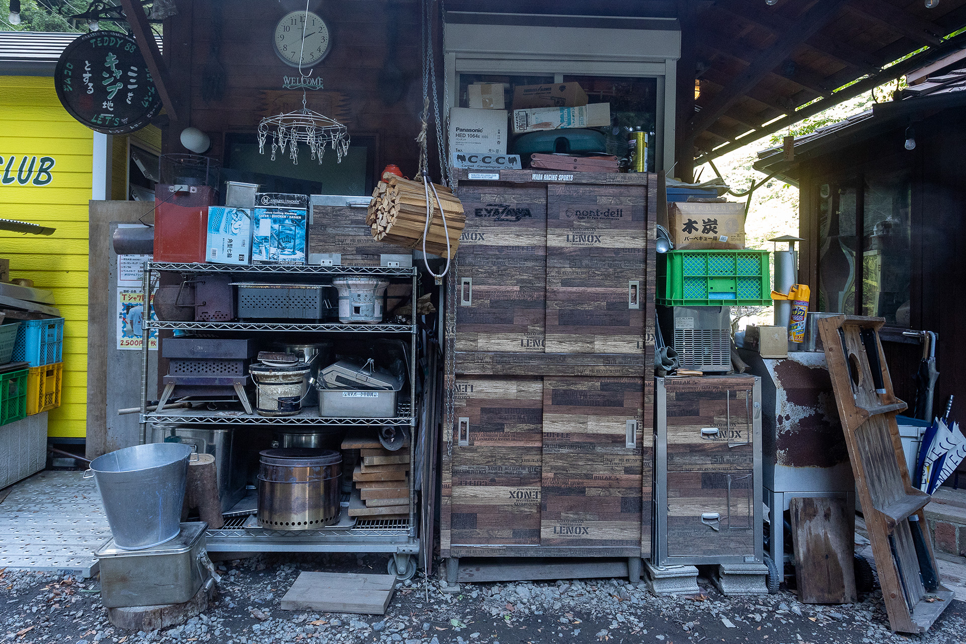 たき火台や七輪などの有料レンタルもある