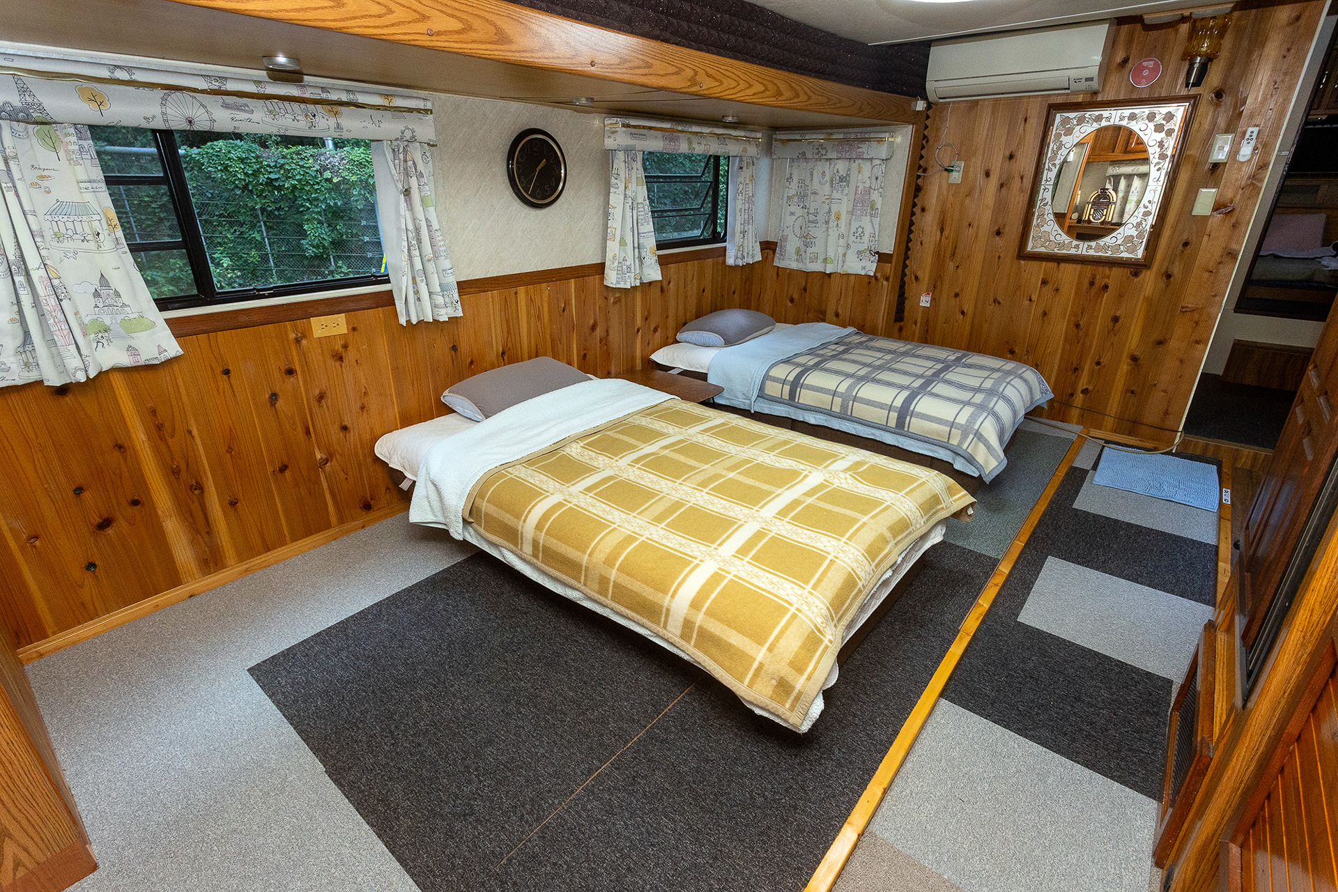 追加で1名分の寝具を入れることができる