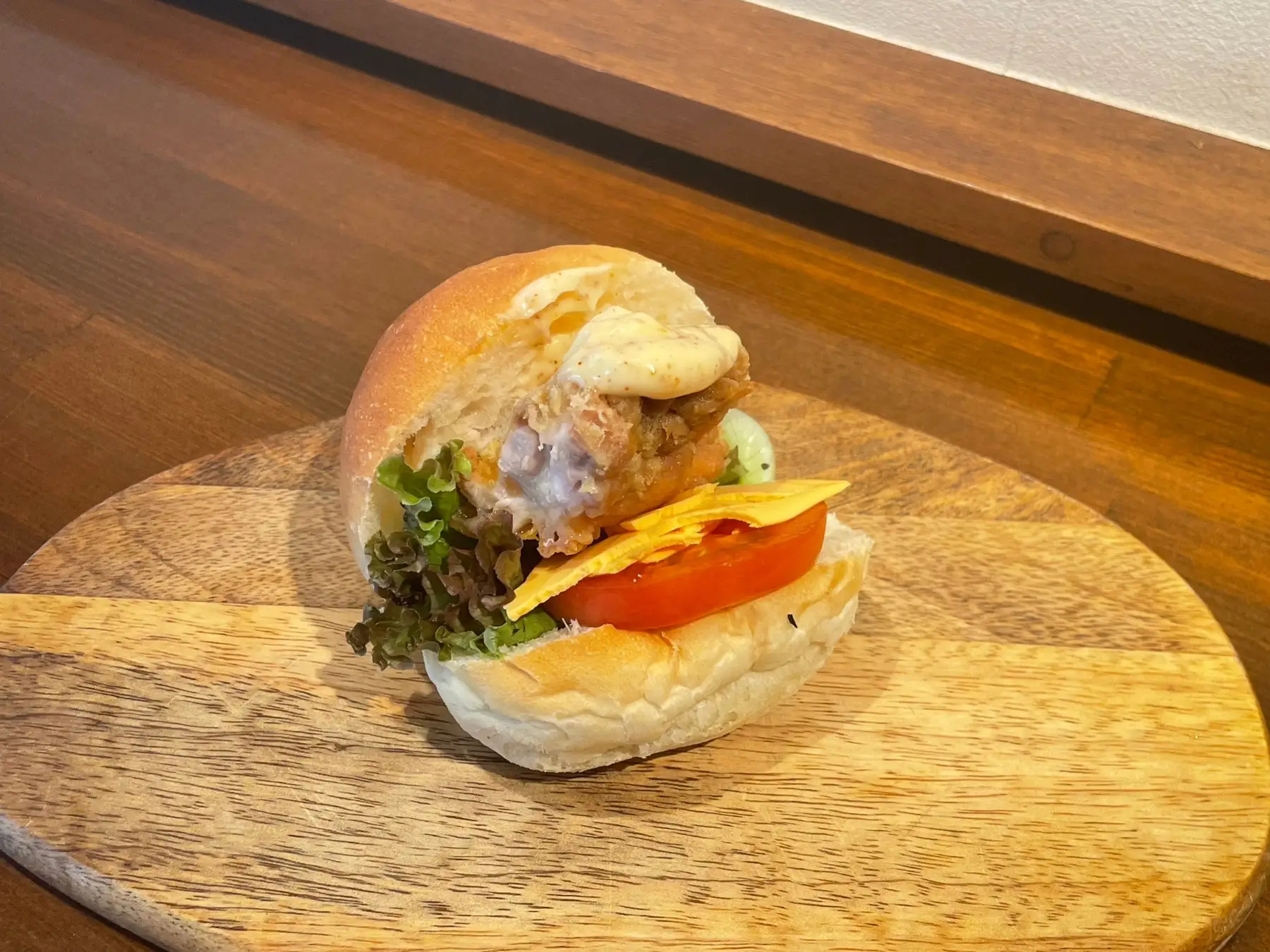 同「うま辛！さかいのとんがらしチキンサンド」