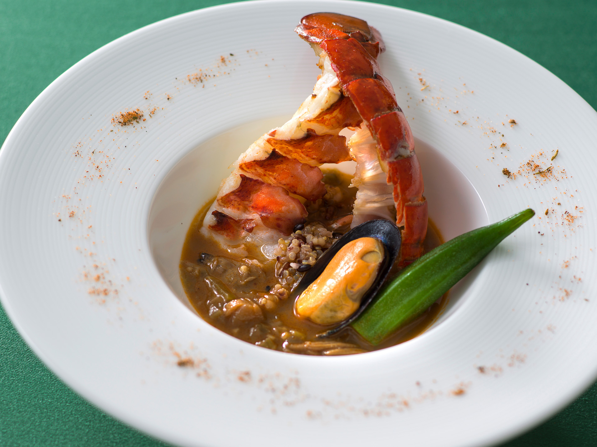 「シーフードガンボ」は「オマール海老のシーフードガンボ」をイメージ