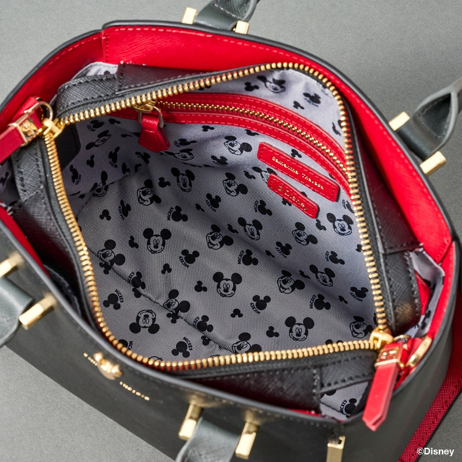 総柄はオリジナルデザイン