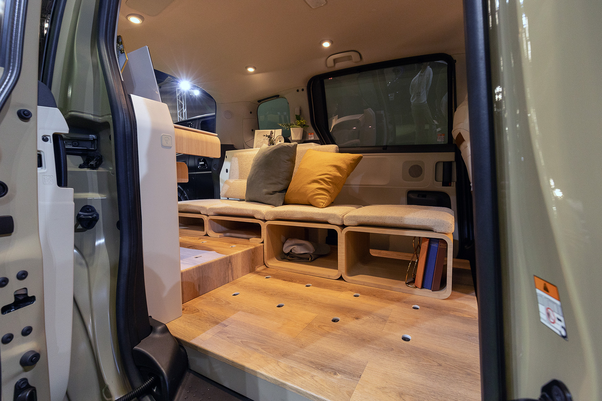 段差の部分は「イス」して使っているモジュールを入れることでフラットにできる