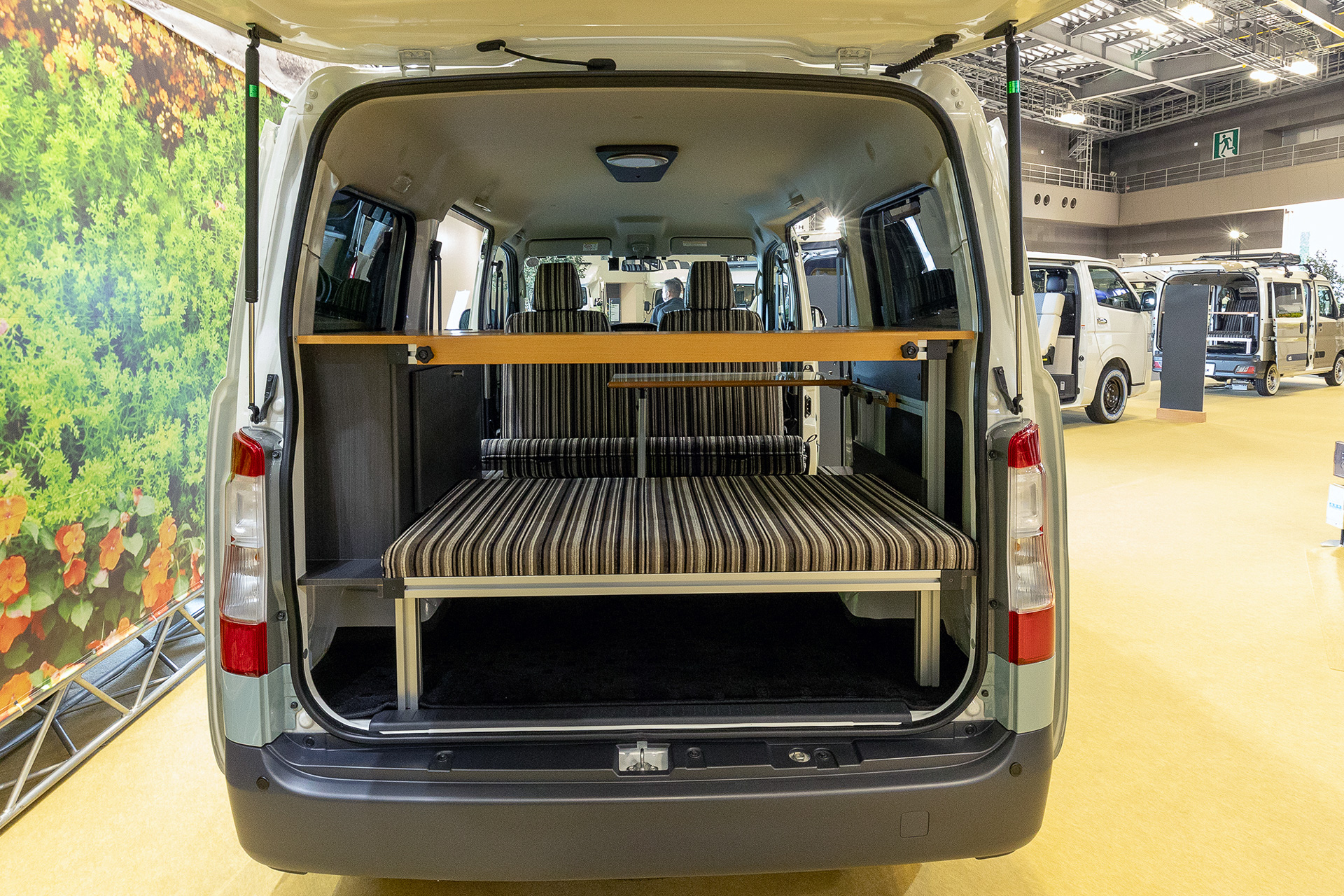 車室内向がある程度あるので床下の収納スペースもある