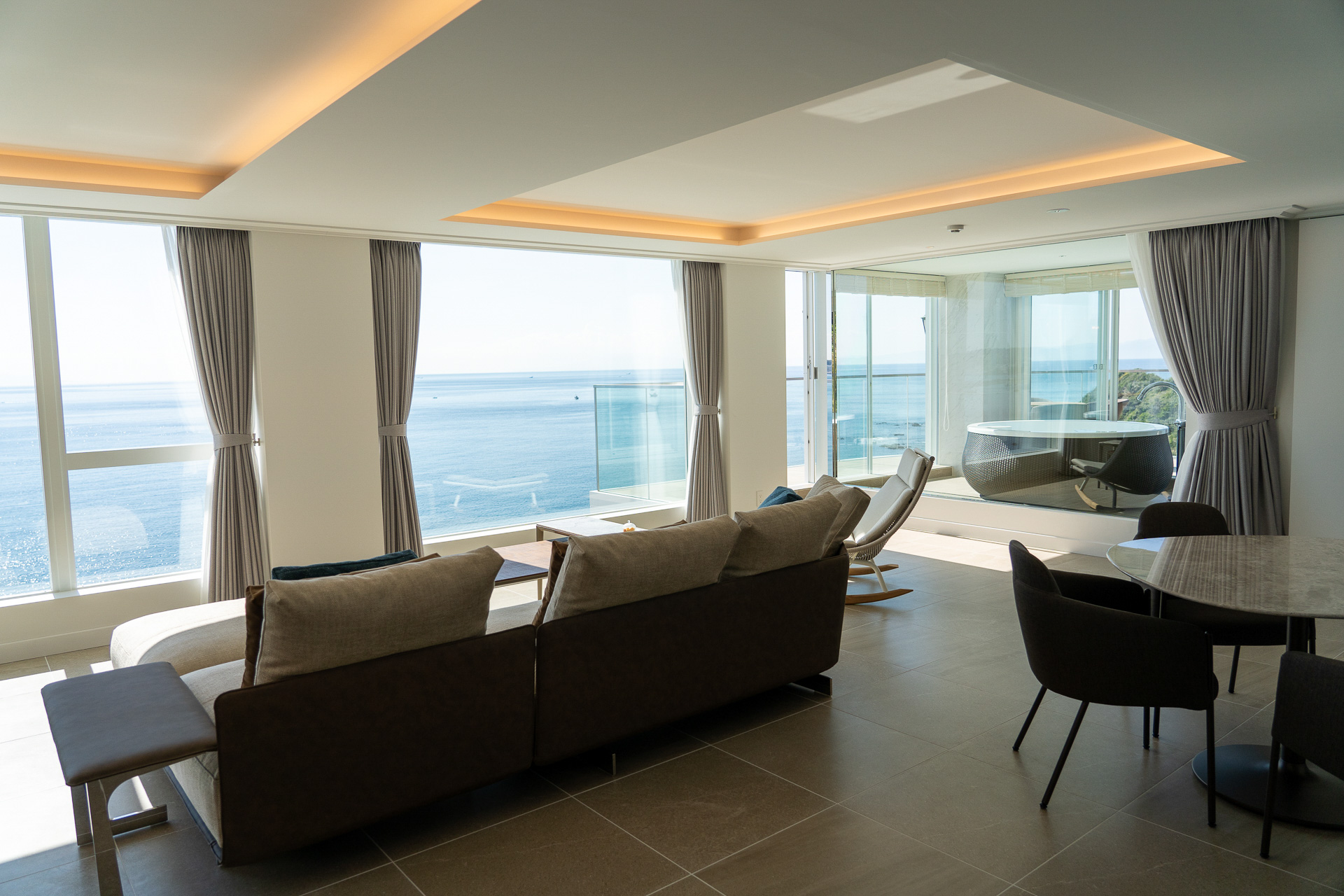 15室のなかで一番広い106m<span class="em sup">2</span>