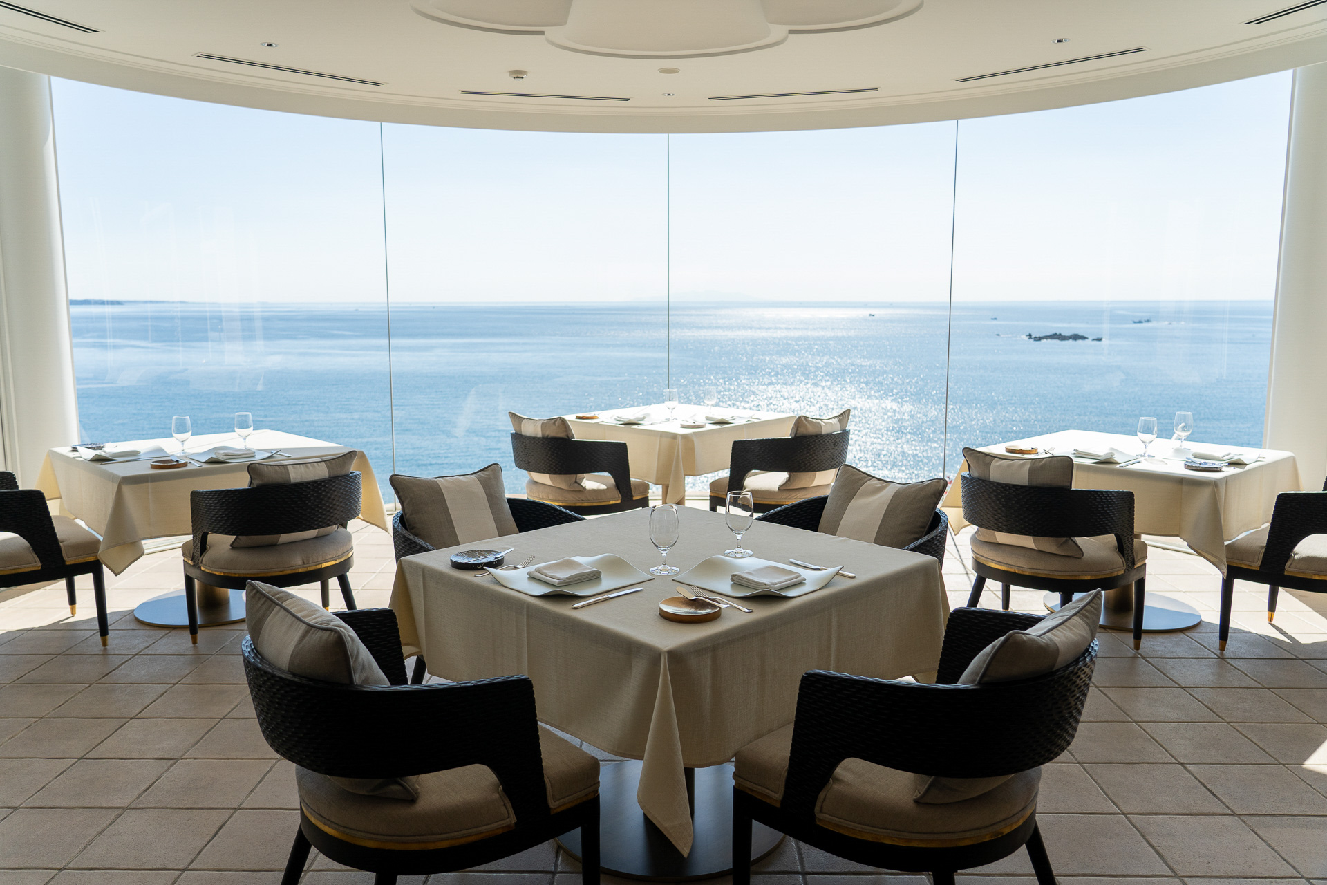 料飲施設は宿泊者のみの利用だ