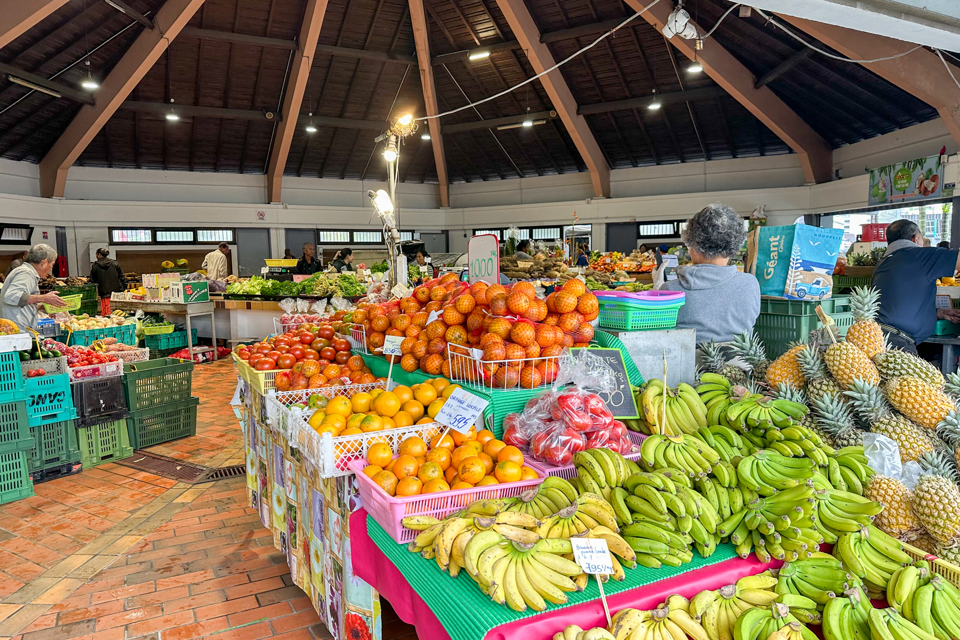 こちらは果物や野菜の棟